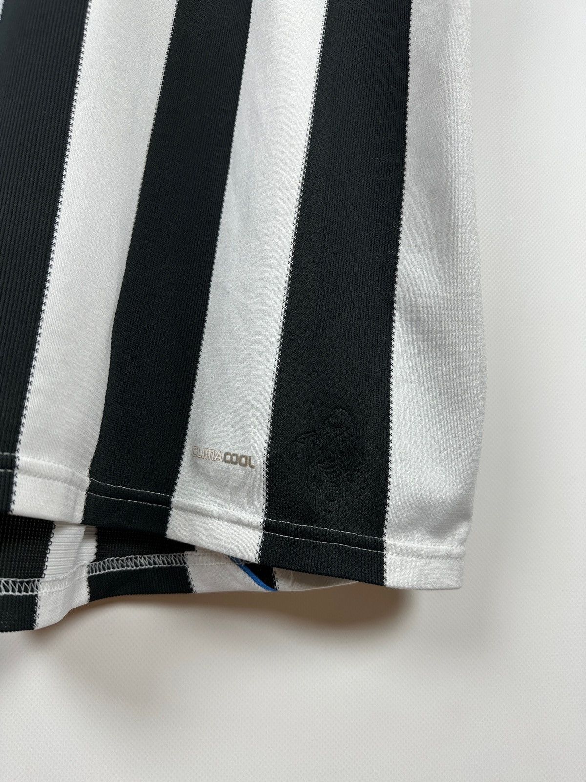 Adidas 2009/10 Adidas Newcastle United Vintage Soccer Jersey Size US XL / EU 56 / 4 - 14 Thumbnail