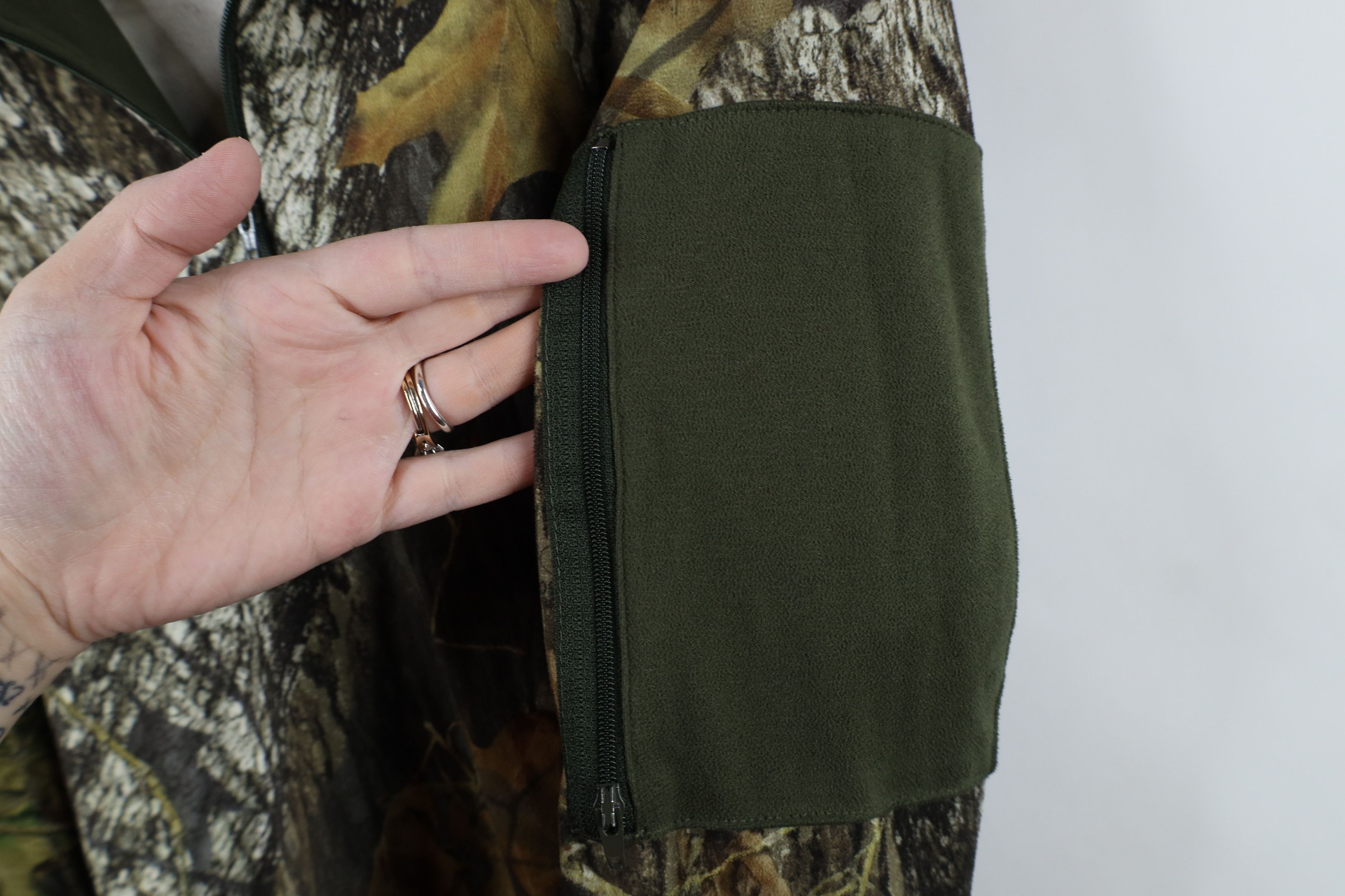 Vintage Vintage Streetwear Mossy Oak Camouflage Half Zip Sweater Size US L / EU 52-54 / 3 - 6 Thumbnail