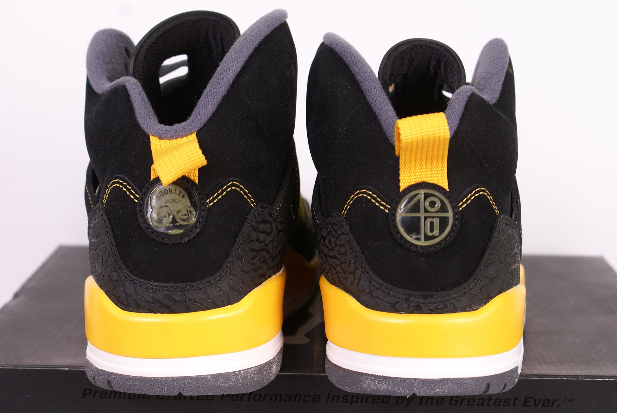 Jordan Brand 2013 Nike Air Jordan Spizike UNIVERSITY GOLD 315371 030 Size US 12.5 / EU 45-46 - 7 Thumbnail