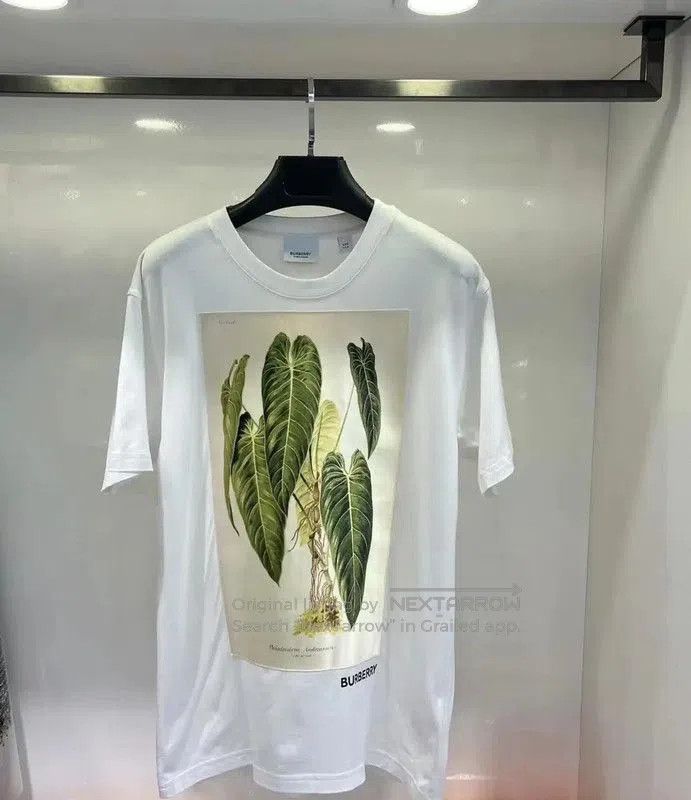 Burberry Burberry Summer White Cotton T-Shirt. Size XXS / US 00 / IT 34 - 1 Thumbnail