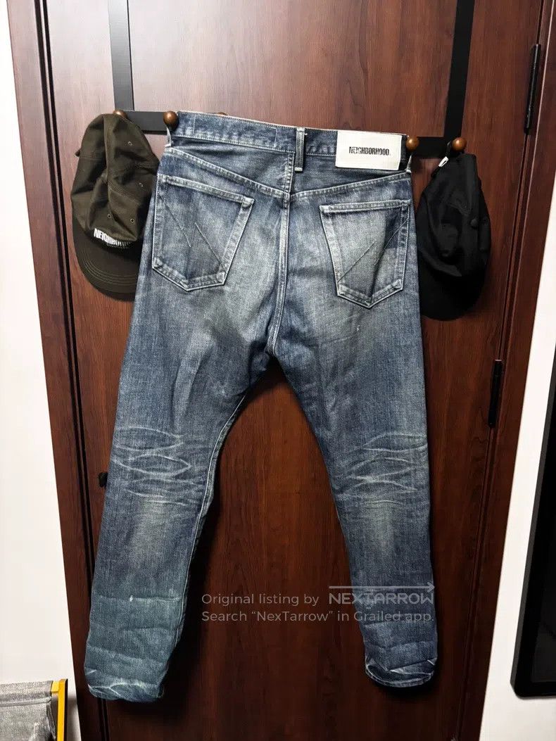 Neighborhood Neighborhood size M Jeans Size US 27 - 2 Thumbnail