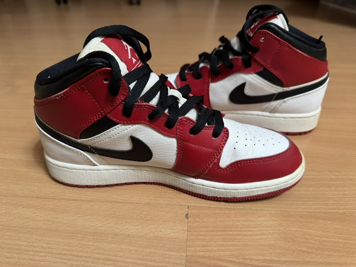 Jordan Brand Air Jordan 1 Mid Retro Size US 6 / EU 39 - 3 Thumbnail