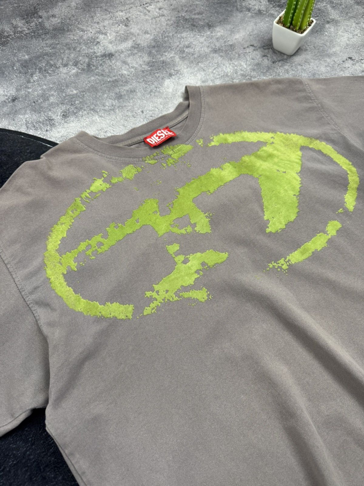 Diesel Diesel T-Shirt Big Logo White Y2k Hype Designer Size US S / EU 44-46 / 1 - 6 Thumbnail