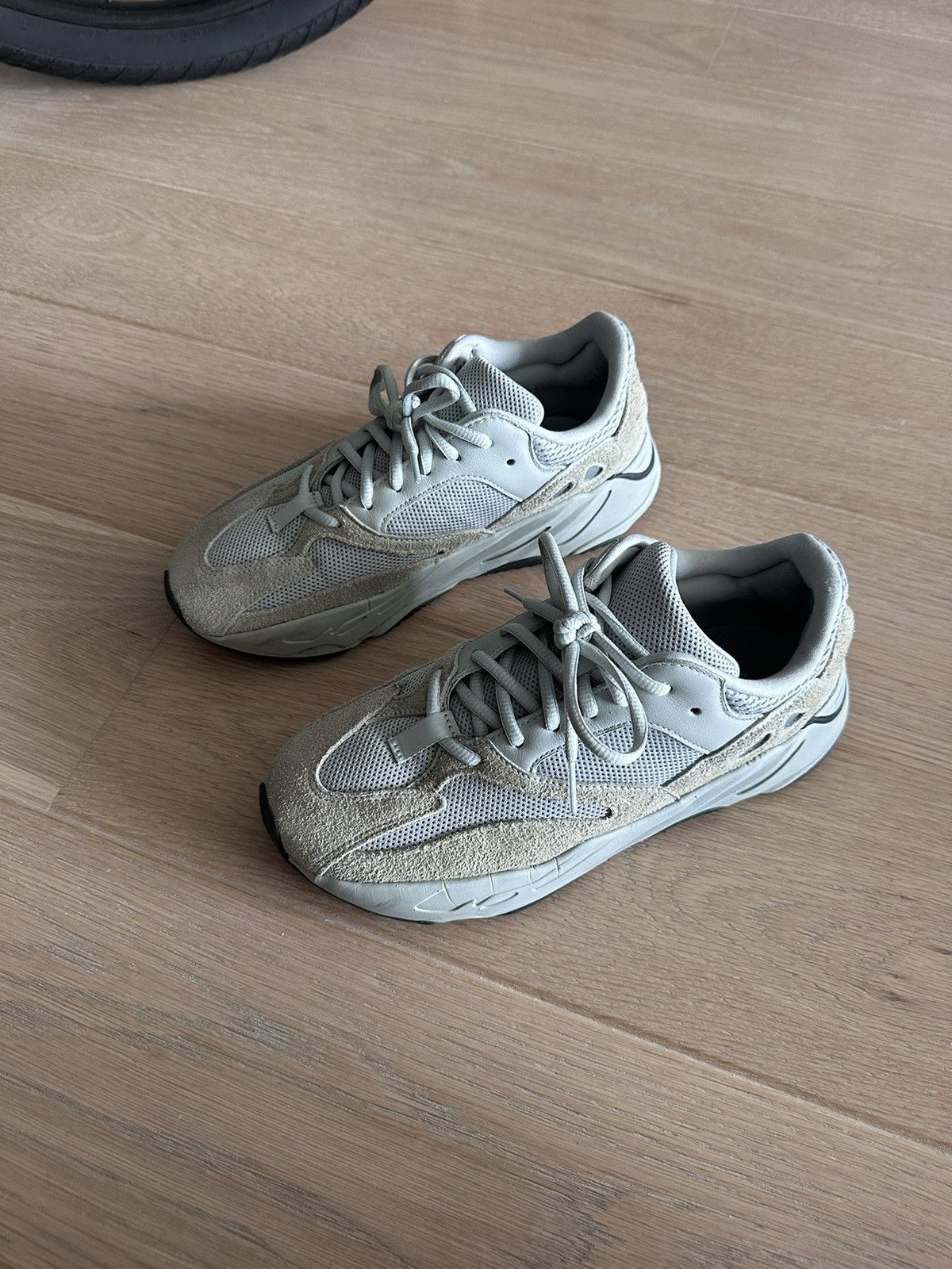 Yeezy Yeezy 700 SALT Size US 7.5 / EU 40-41 - 1 Thumbnail