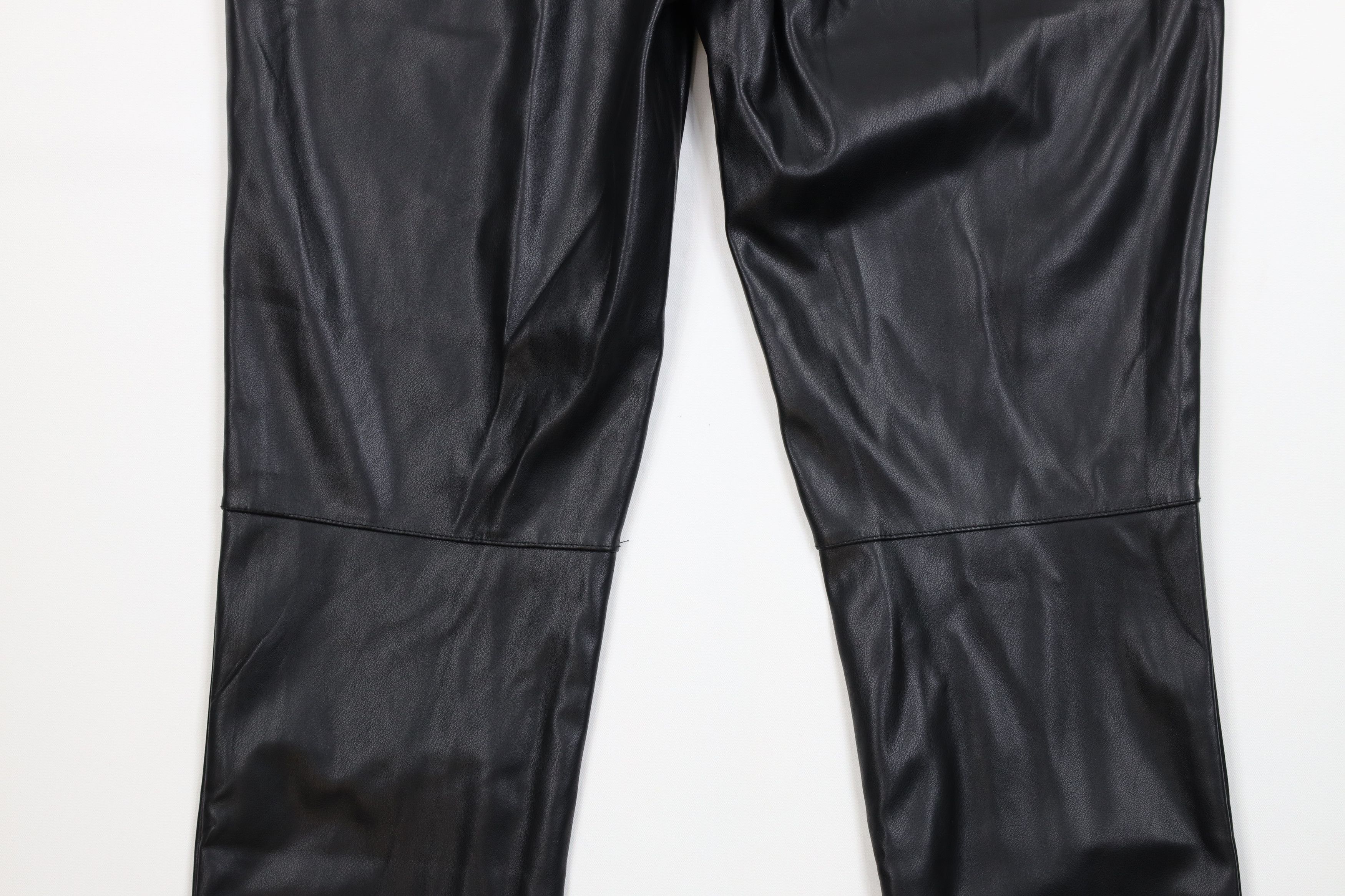 Fabletics New Fabletics Vegan Leather Pull On Legging Pants Black Size 30" / US 8 / IT 44 - 10 Thumbnail
