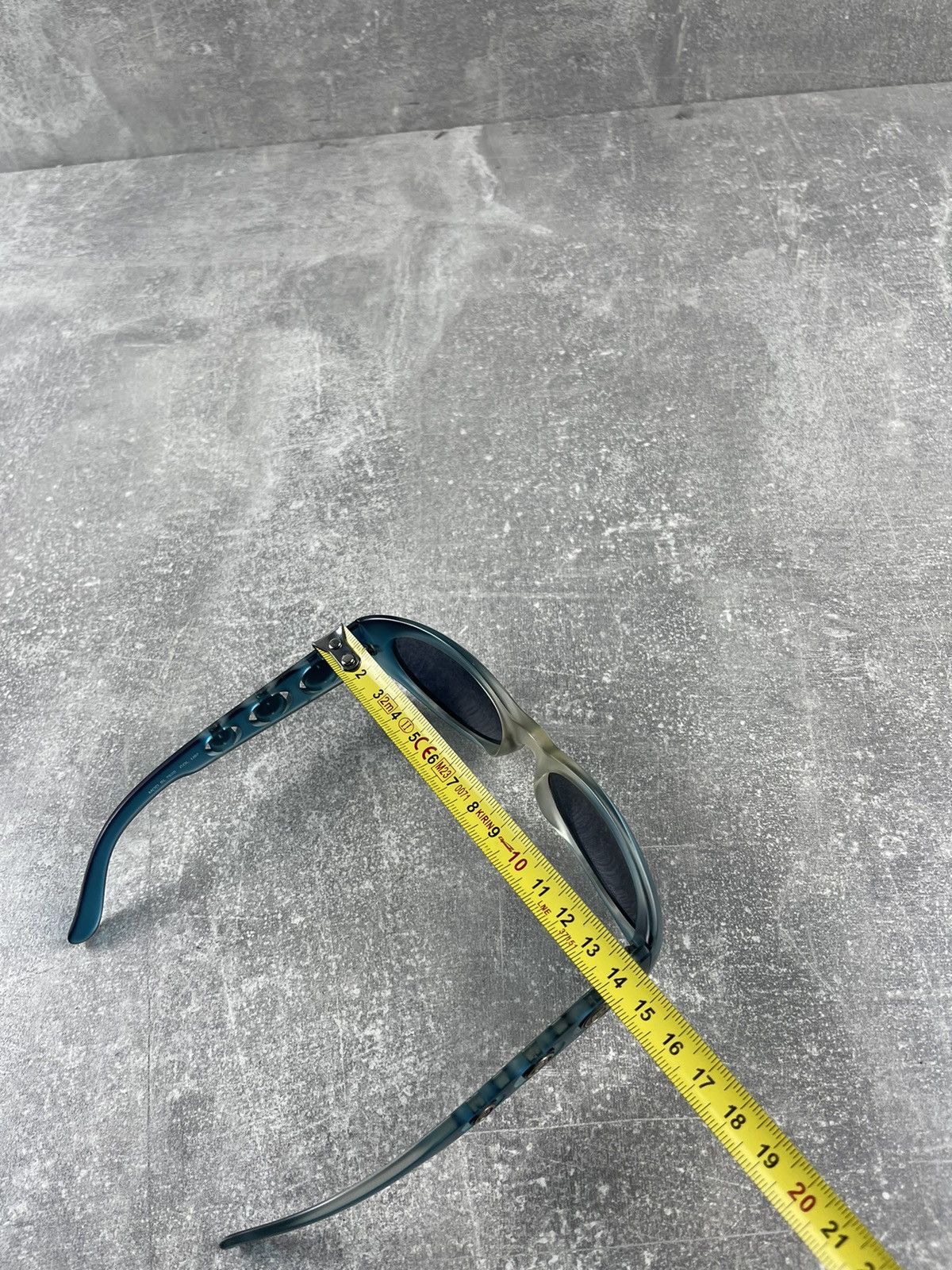 Fendi Fendi Vintage 00s Oval Acetate Sunglasses Blue Transparent Size ONE SIZE - 13 Thumbnail
