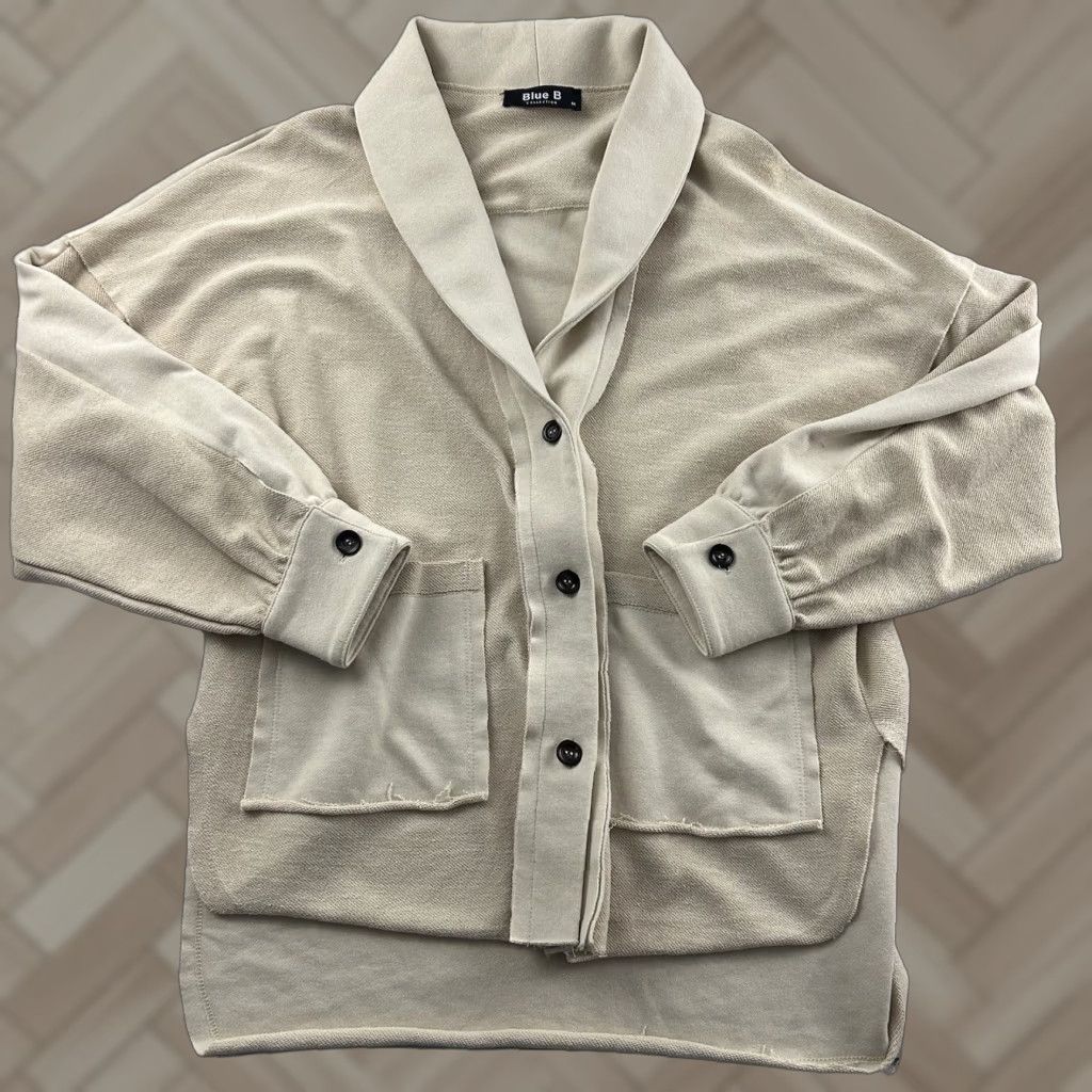Vintage Blue B Oversized Button Front Sweater Women's M Beige Cardigan Size M / US 6-8 / IT 42-44 - 1 Thumbnail