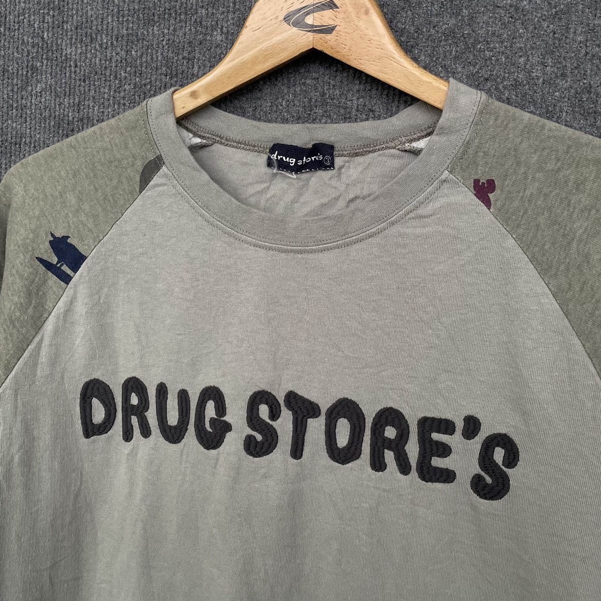 Vintage Drug Store Embroidery Spell Out 3QR T Shirt Size US M / EU 48-50 / 2 - 2 Thumbnail