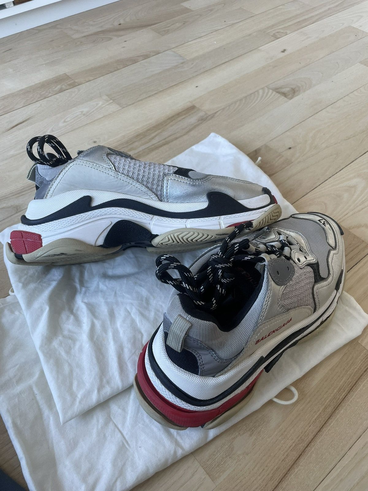 Balenciaga Balenciaga Triple S Size US 6 / IT 36 - 6 Thumbnail