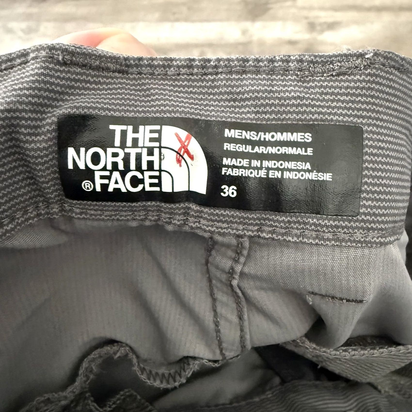 The North Face The North Face Shorts Mens 36 Gray Outdoor Hiking Lightweight Nylon Spandex Quick Dry 9in Inseam Chino Slash Pocket Regular Size US 36 / EU 52 - 2 Thumbnail