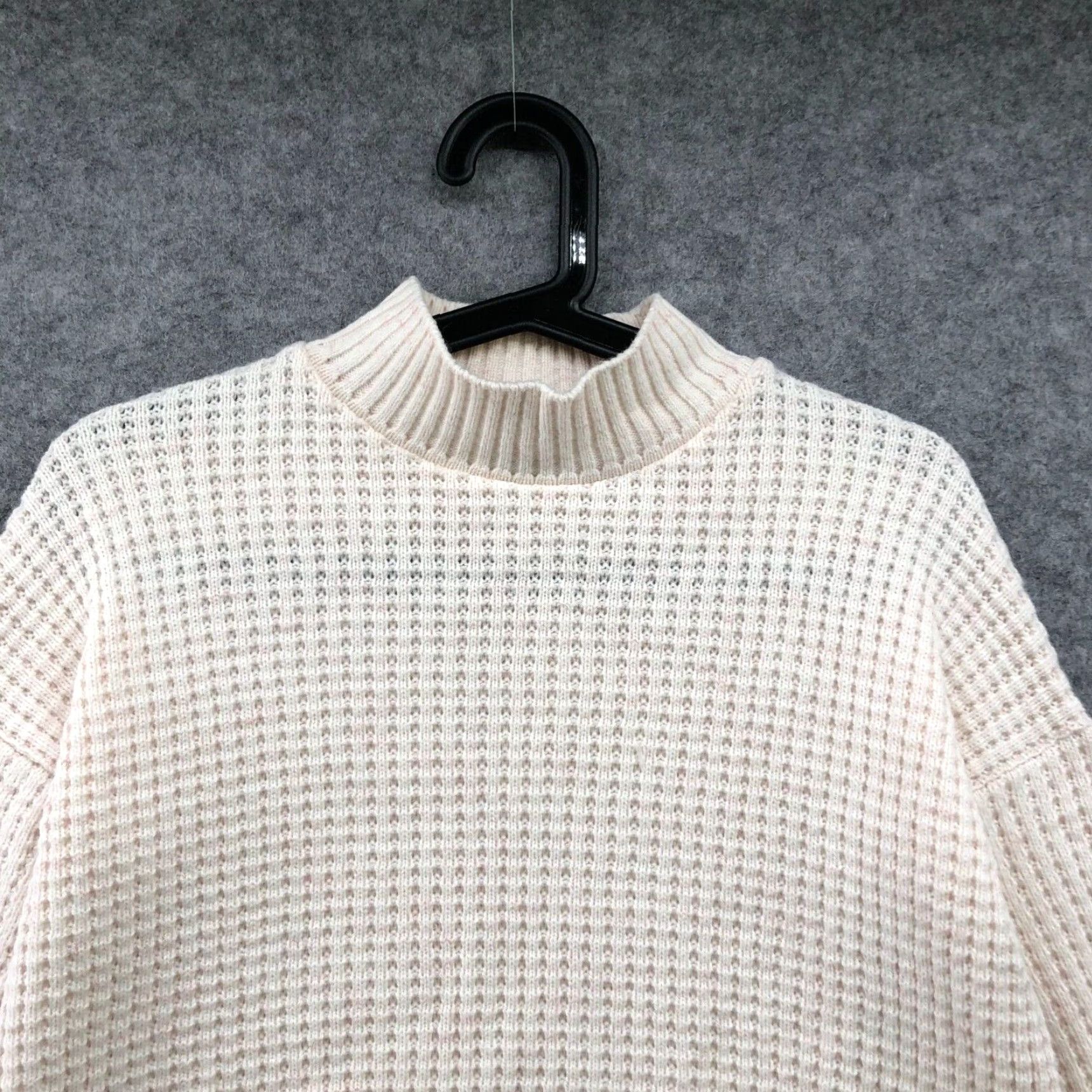 Urban Outfitters VINTAGE Urban Outfitters BDG Waffle Knit Sweater Womens XS Ivory Mock Neck Pullover Long Sleeve Size XS / US 0-2 / IT 36-38 - 3 Thumbnail