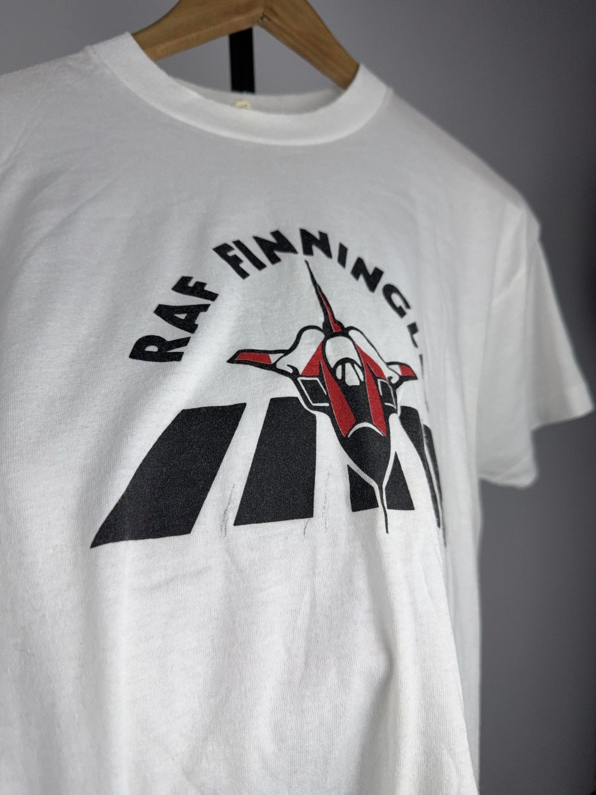 Vintage Vintage RAF Finningley Aviation T-Shirt 90s Screen Stars Size US M / EU 48-50 / 2 - 7 Thumbnail
