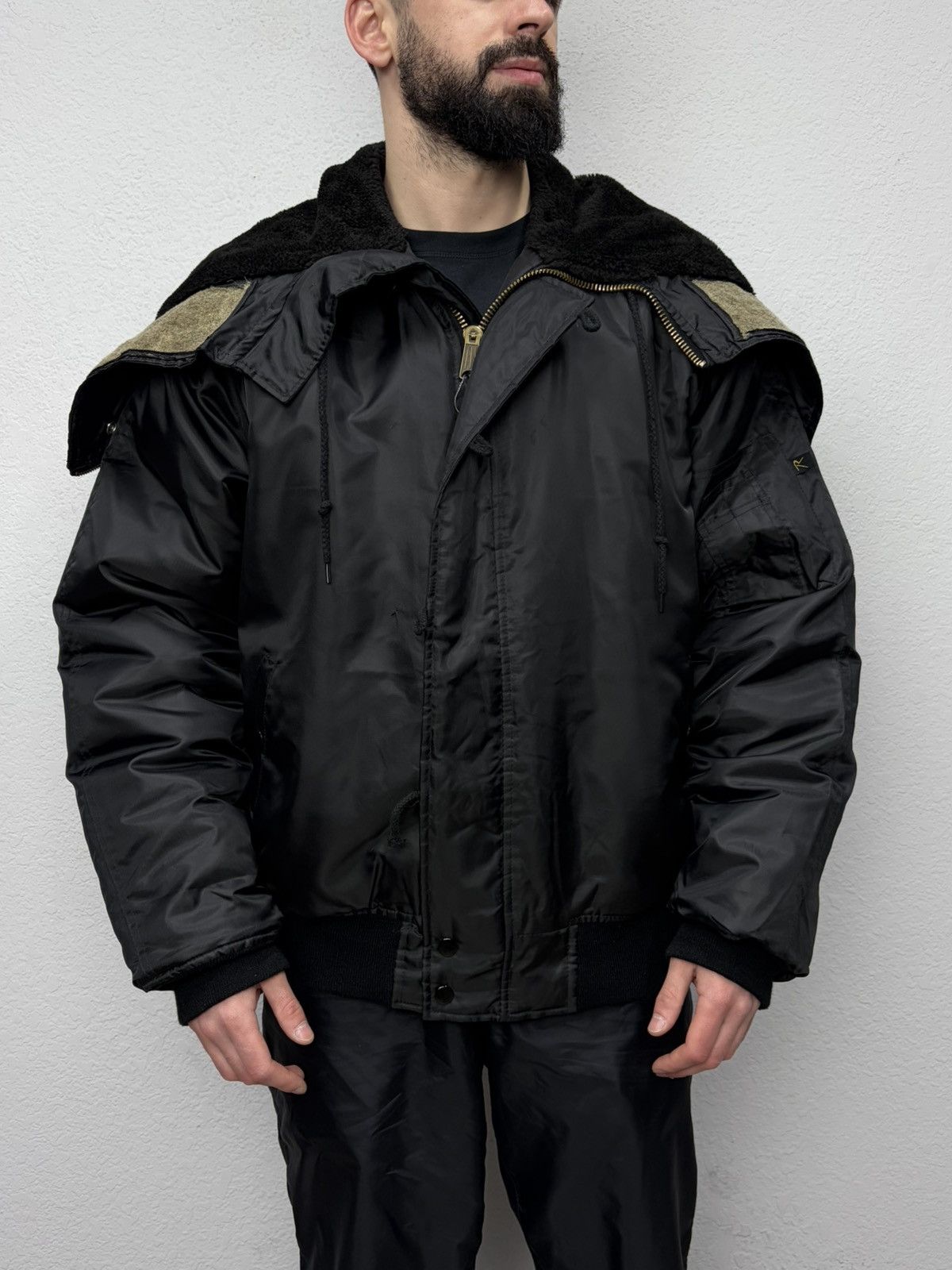 If Six Was Nine Vintage Rick Owens Vibe Black Bomber Jacket Faux Fur Collar Size US L / EU 52-54 / 3 - 5 Thumbnail