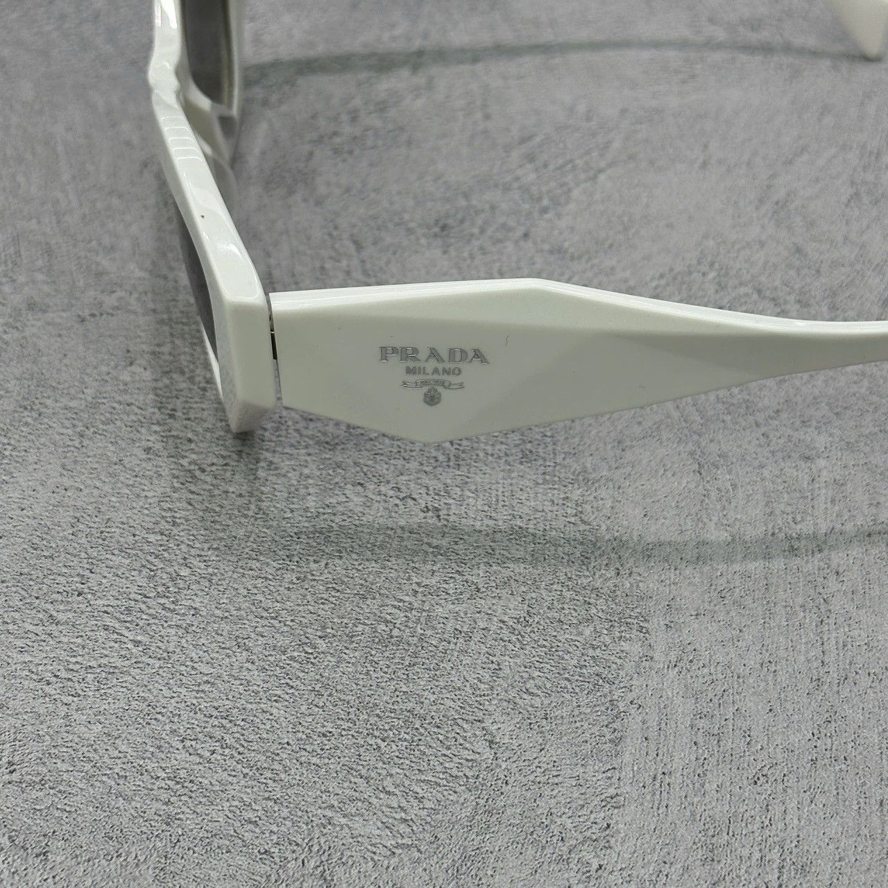 Prada PRADA 0PR 07YS 142130 SUNGLASSES Size ONE SIZE - 5 Thumbnail