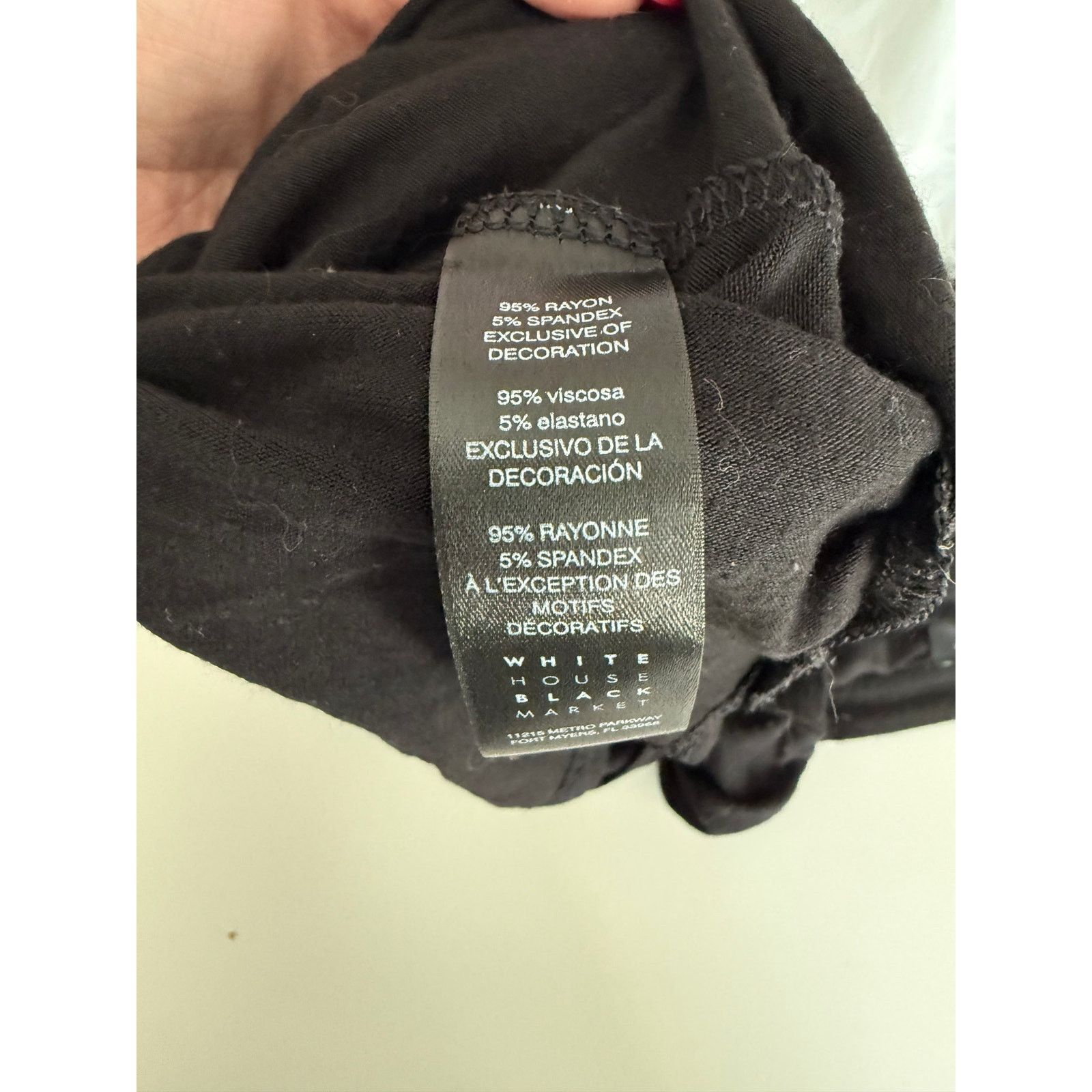 White House Black Market White House Black Market Black Scoop Neck Tee S - D011 Size S / US 4 / IT 40 - 6 Thumbnail