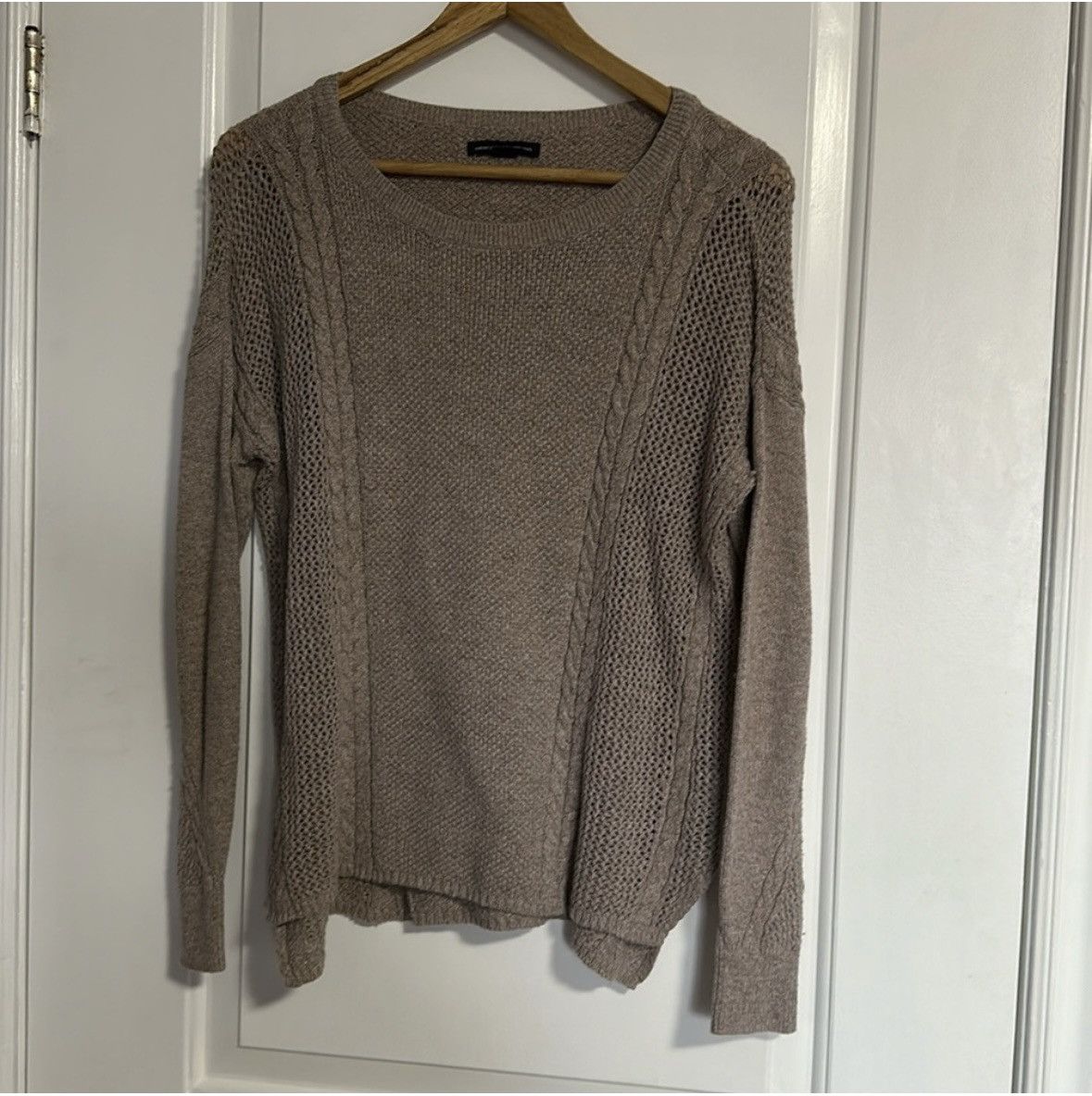 American Eagle Outfitters American Eagle Sweater Size S / US 4 / IT 40 - 1 Thumbnail