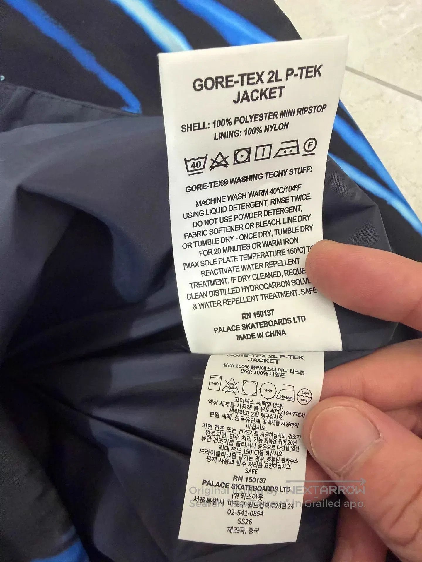 Palace Hooded GORE-TEX Jacket with Wolf Print. Size US M / EU 48-50 / 2 - 4 Thumbnail