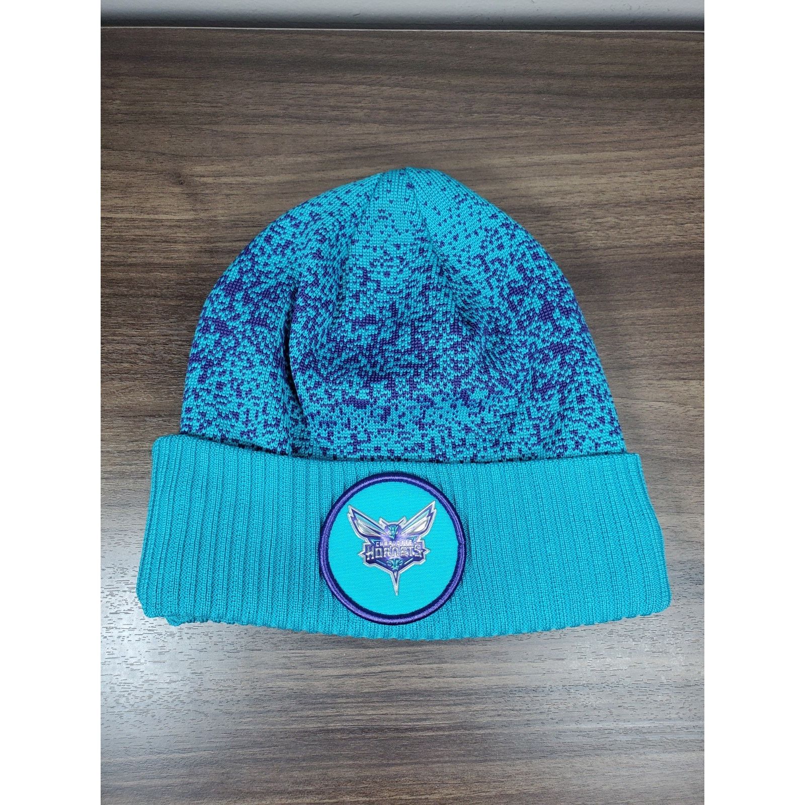 NBA × New Era Charlotte Hornets Winter Beanie Pom Hat Knit Cap NBA Teal Size ONE SIZE - 1 Thumbnail