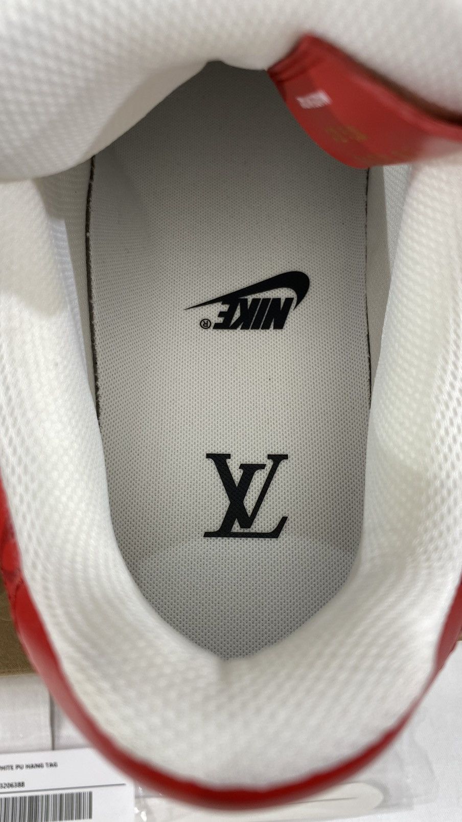 Louis Vuitton Louis Vuitton X Nike 8.5 Air Force 1 White Red Virgil Abloh Size US 8.5 / EU 41-42 - 13 Thumbnail
