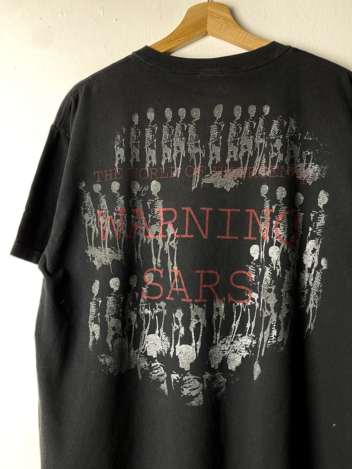 Anvil Vintage Warning Sars World Emergency Size US L / EU 52-54 / 3 - 3 Thumbnail