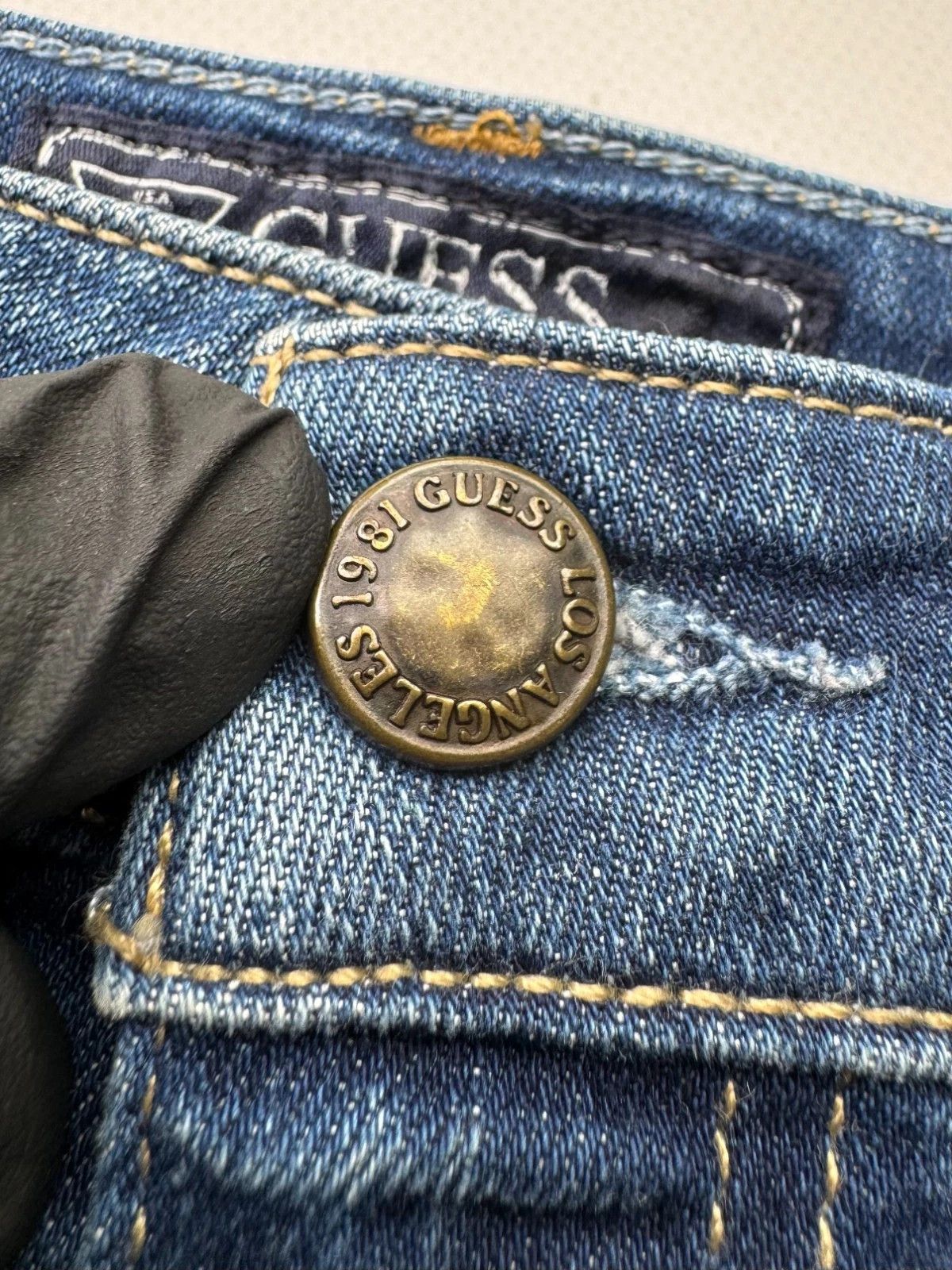 Guess Guess Vintage Mini Skirt (145) Size 24" / US 00 / IT 34 - 4 Thumbnail