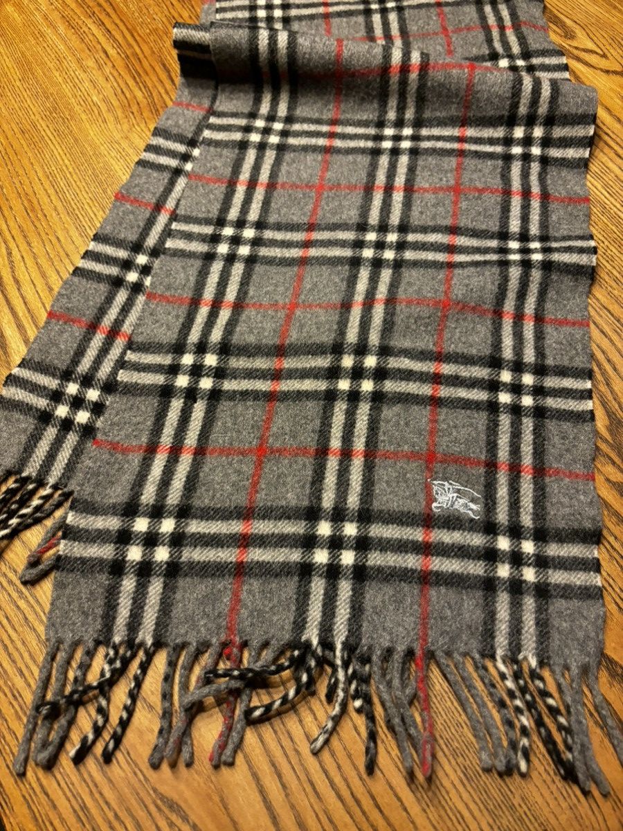 Burberry Grey Wool Nova Check Scarf