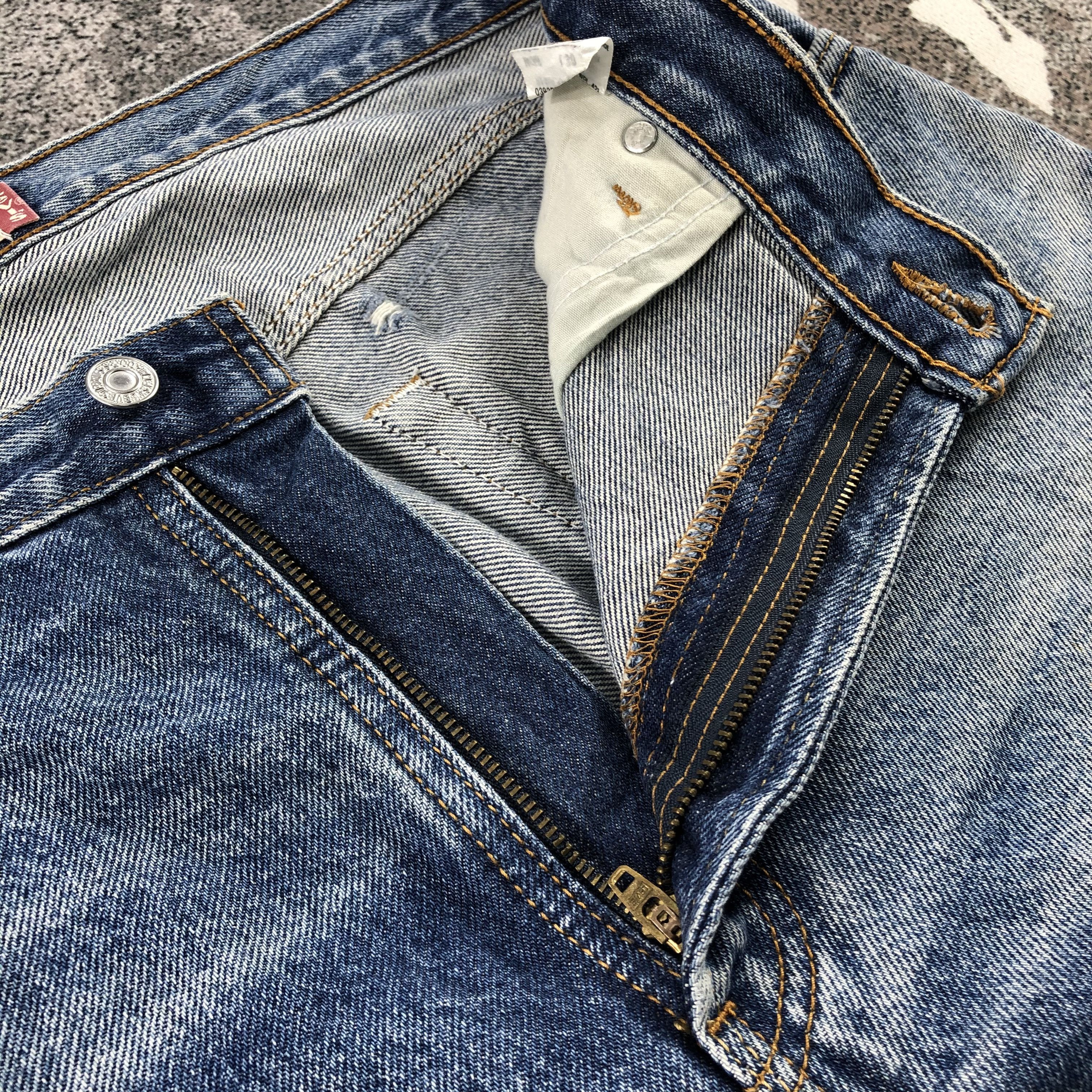 Levi's Vintage Levi's 505 Jeans Distress Regular Fit Denim KJ972 Size US 36 / EU 52 - 12 Thumbnail