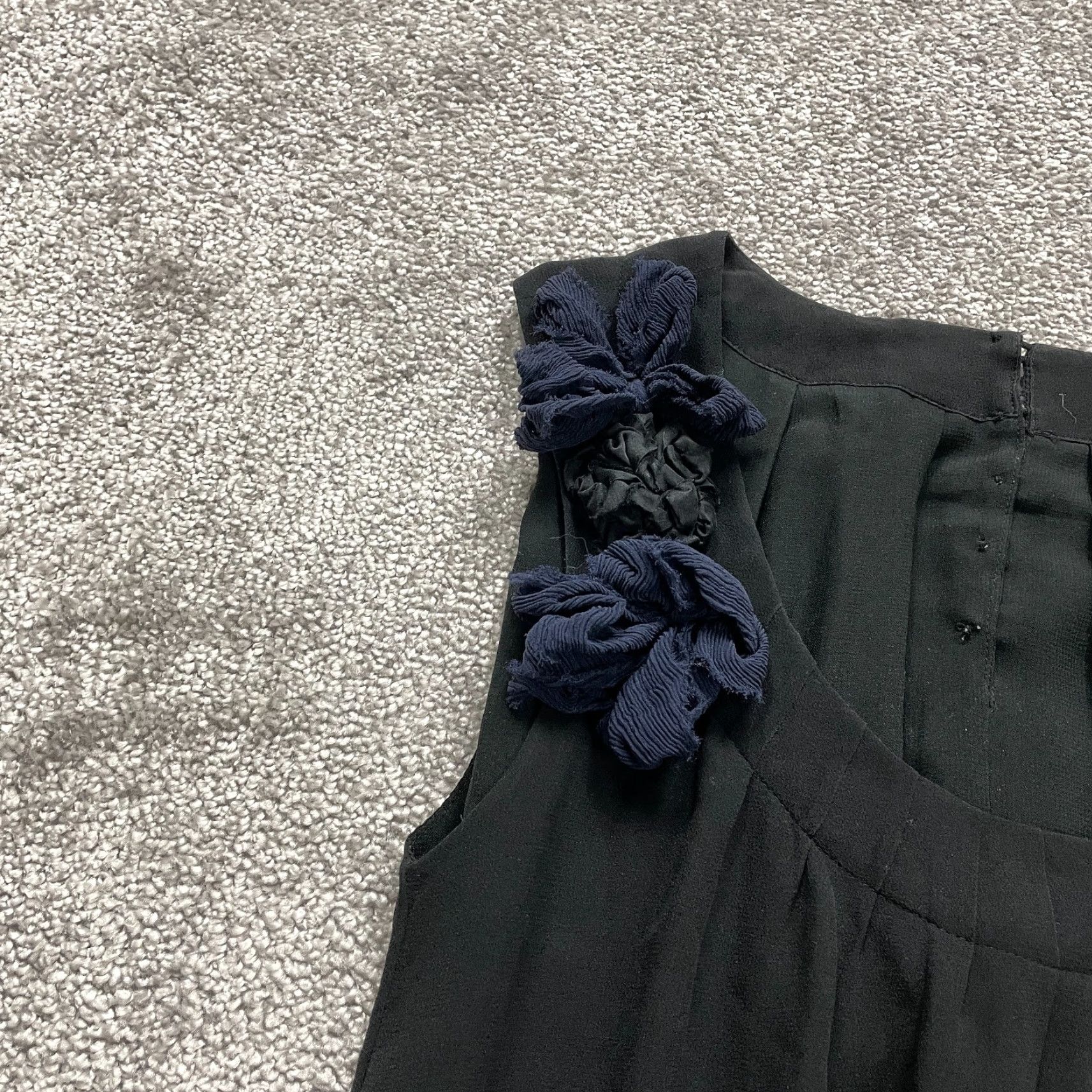 Banana Republic VINTAGE Banana Republic Women's Dress Shirt Midi Sleeveless Silk Black 0 Size XS / US 0-2 / IT 36-38 - 5 Thumbnail
