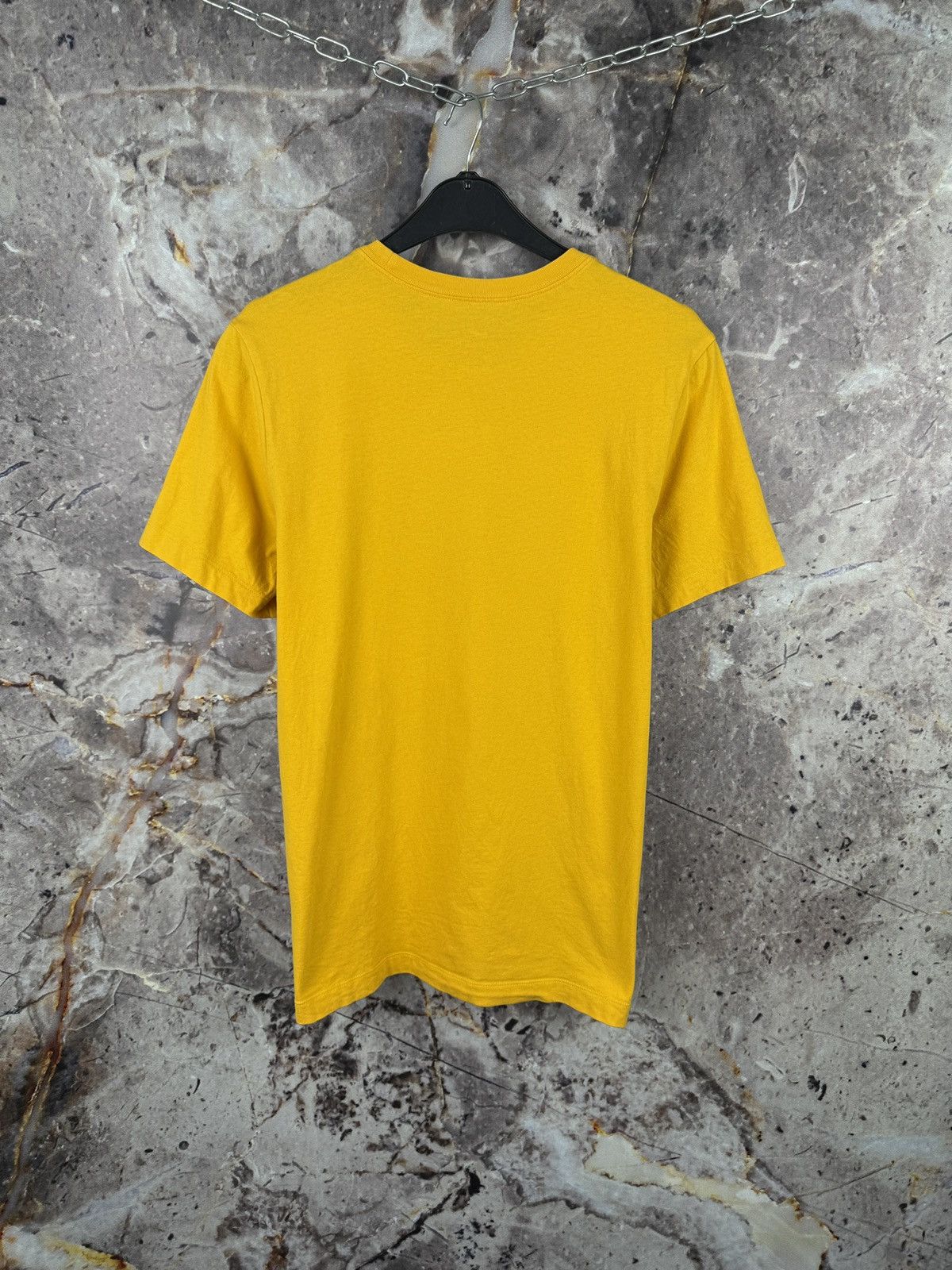 Nike Men’s Nike T-Shirt Yellow Big Logo Streetwear Size Medium Size US M / EU 48-50 / 2 - 9 Thumbnail