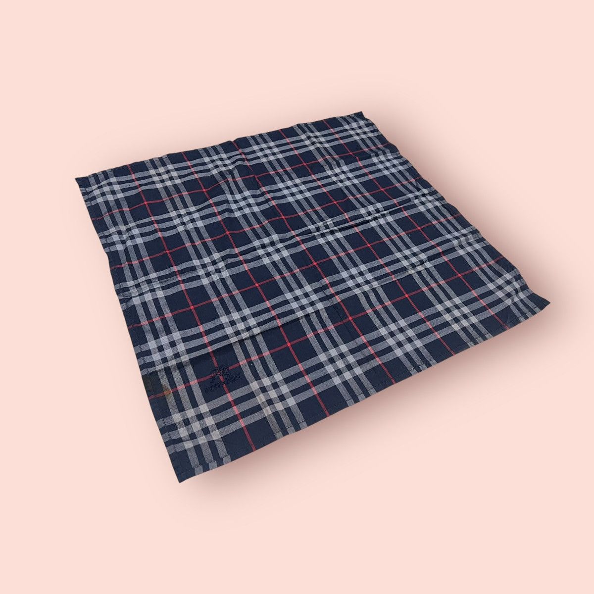 Burberry × Designer ICONIC BURBERRYS BLACK LABEL PLAID NOVA CHECK HANDKERCHIEF Size ONE SIZE - 13 Thumbnail