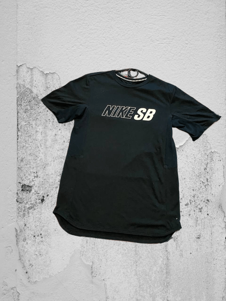 Nike SB Y2K Nike SB T-shirt black big logo Vintage Size US S / EU 44-46 / 1 - 1 Thumbnail