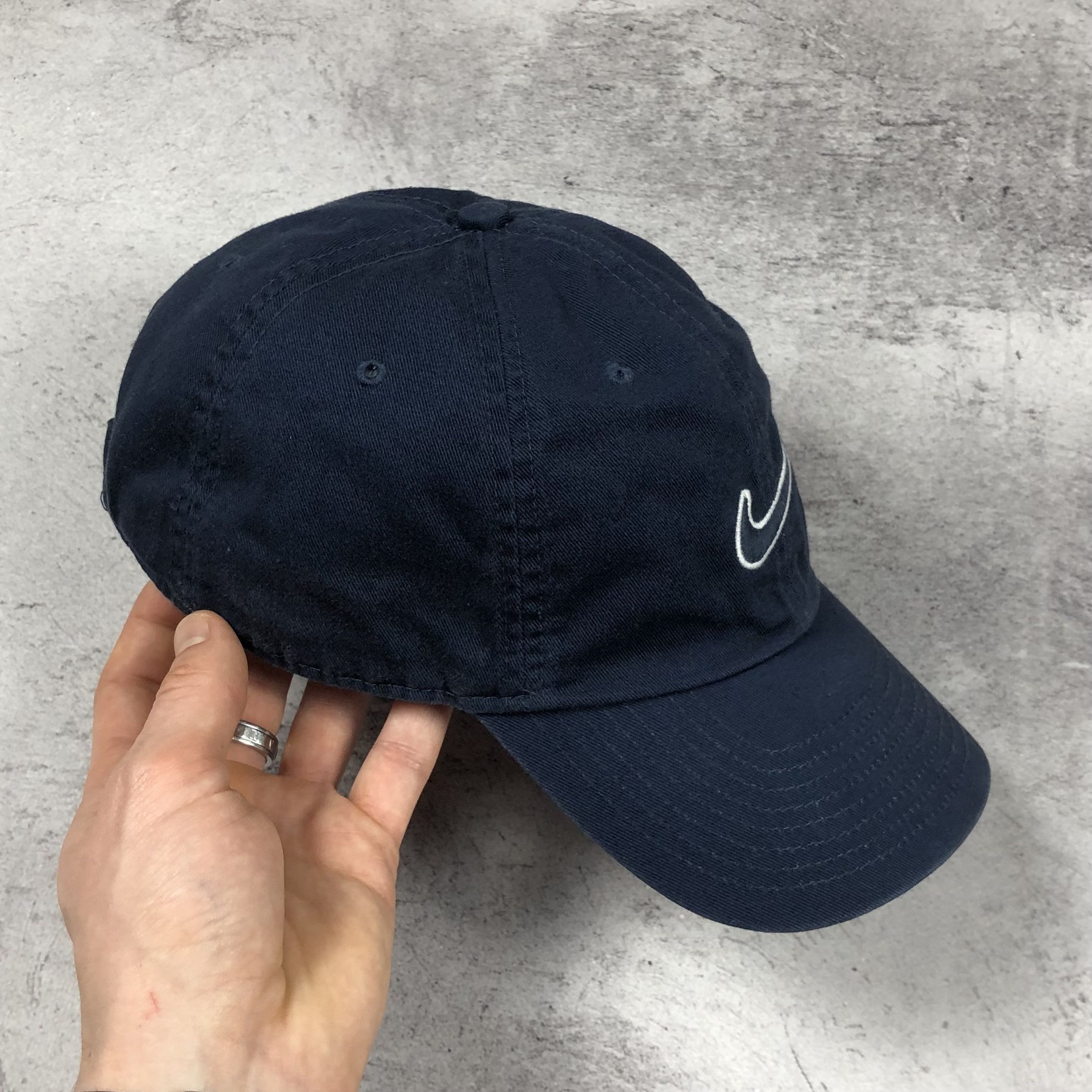Nike Vintage Nike Drill Centre Embroidered Swoosh Navy Cap Size ONE SIZE - 6 Thumbnail