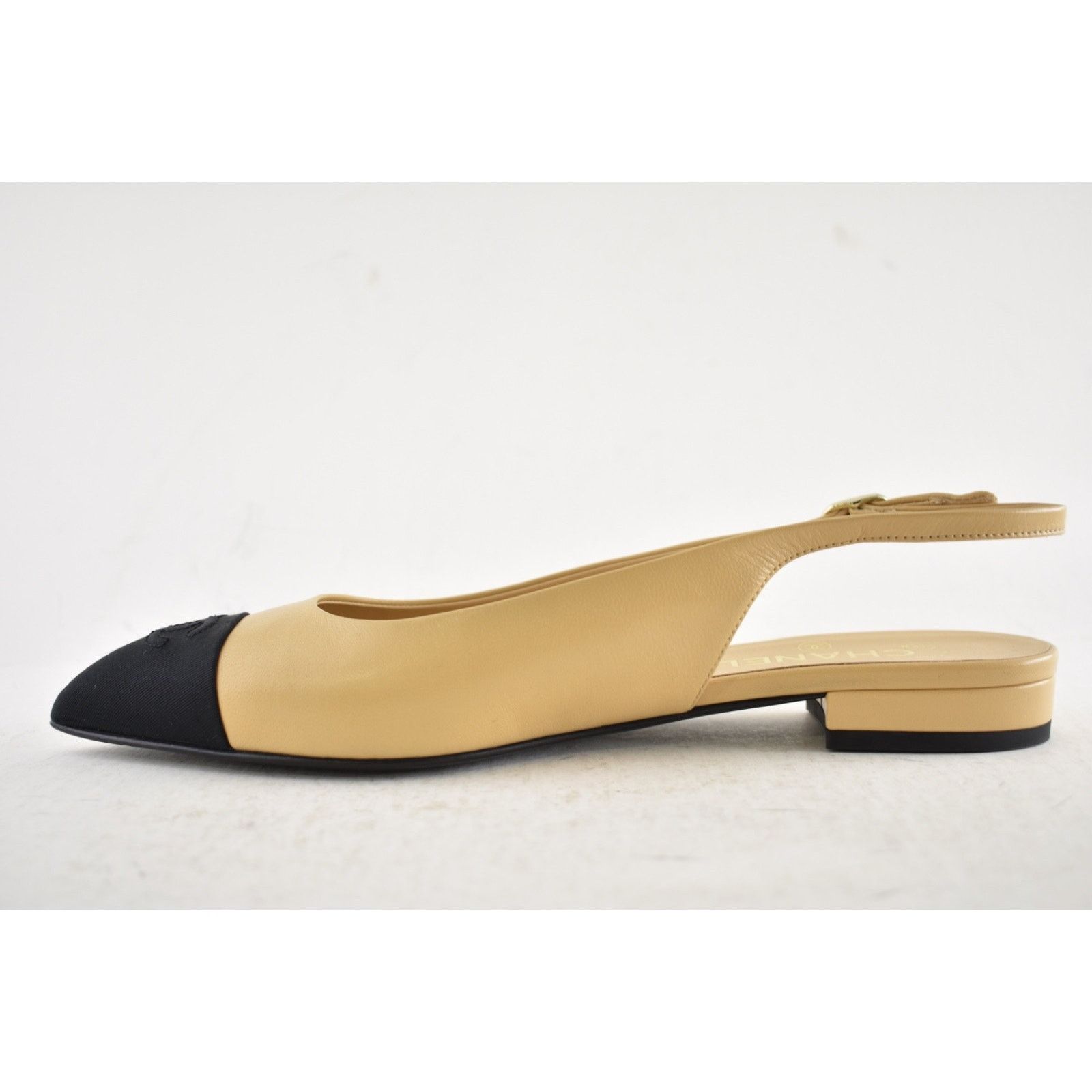 Chanel Chanel 24A Beige Black CC Logo Slingback Pointed Flat 41 Size US 10 / IT 40 - 13 Thumbnail