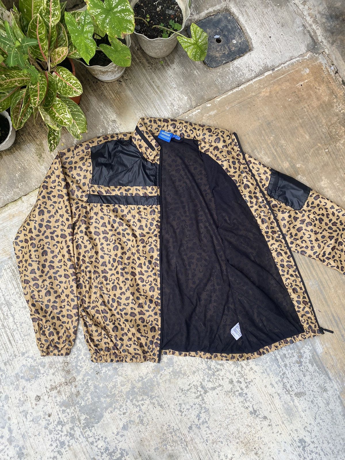 Adidas Adidas Leopard Big logo Like Jeremy Scoot Style Size US L / EU 52-54 / 3 - 3 Thumbnail