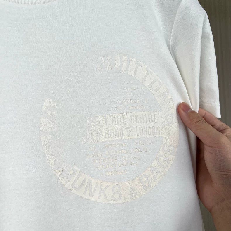 Louis Vuitton Louis Vuitton Short Sleeve Printed TShirt-2506 Size US S / EU 44-46 / 1 - 5 Thumbnail