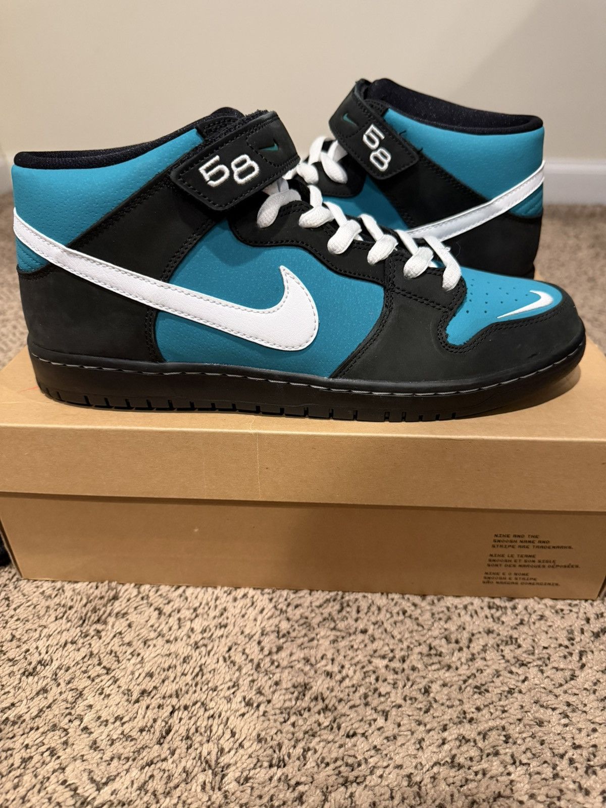 Nike SB Nike SB Dunk Mid Griffey Size US 11 / EU 44 - 2 Thumbnail