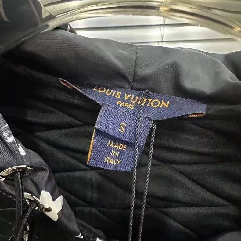 Louis Vuitton Louis Vuitton Hat logo jacket Size US S / EU 44-46 / 1 - 2 Thumbnail