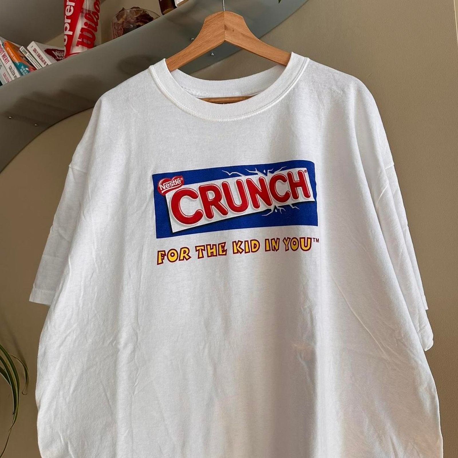 Gildan × Vintage Vintage Nestle Crunch Snack Shirt Size US XL / EU 56 / 4 - 2 Thumbnail