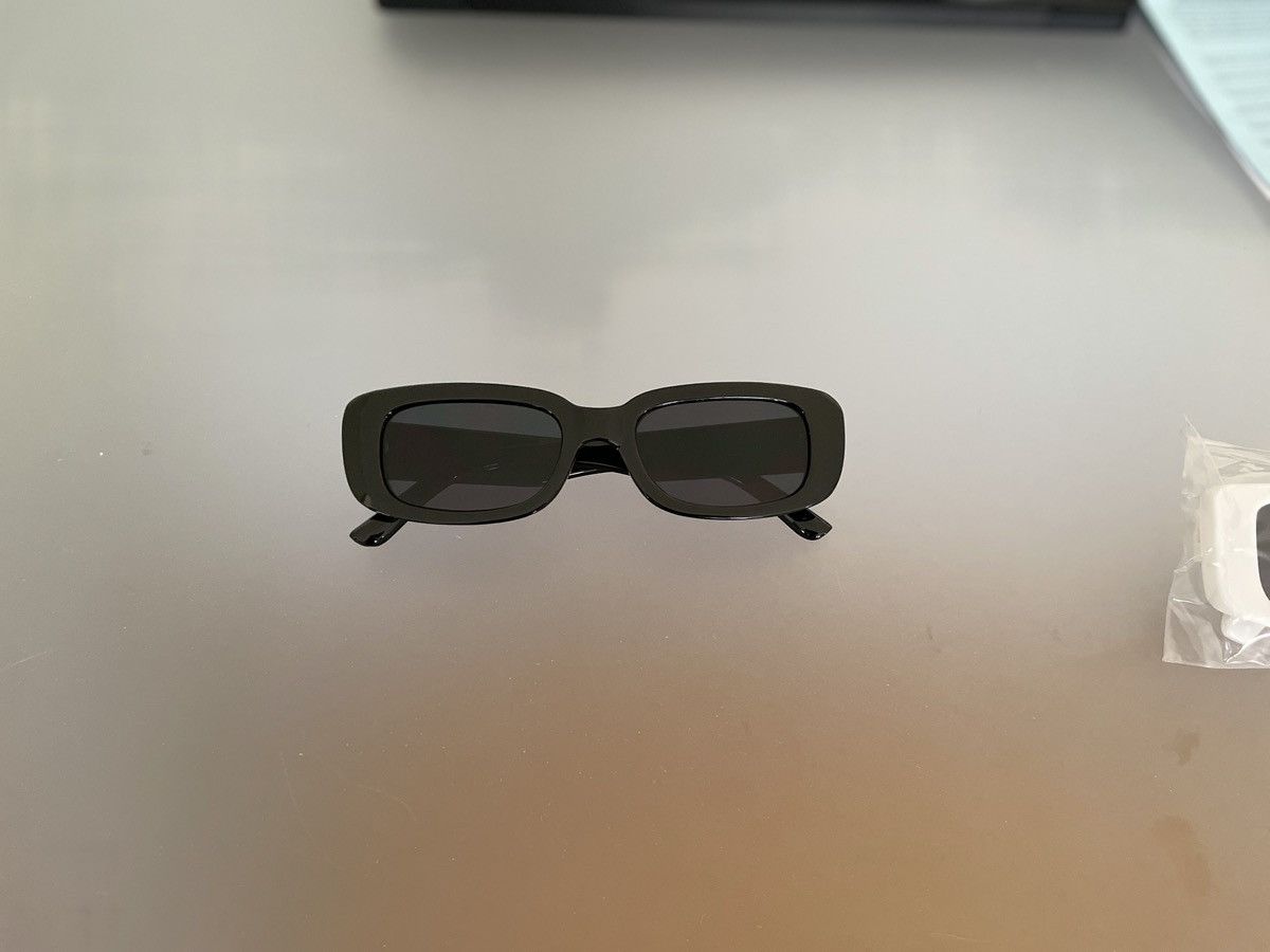 Vintage Vintage Sunglasses Size 30 - 2 Thumbnail