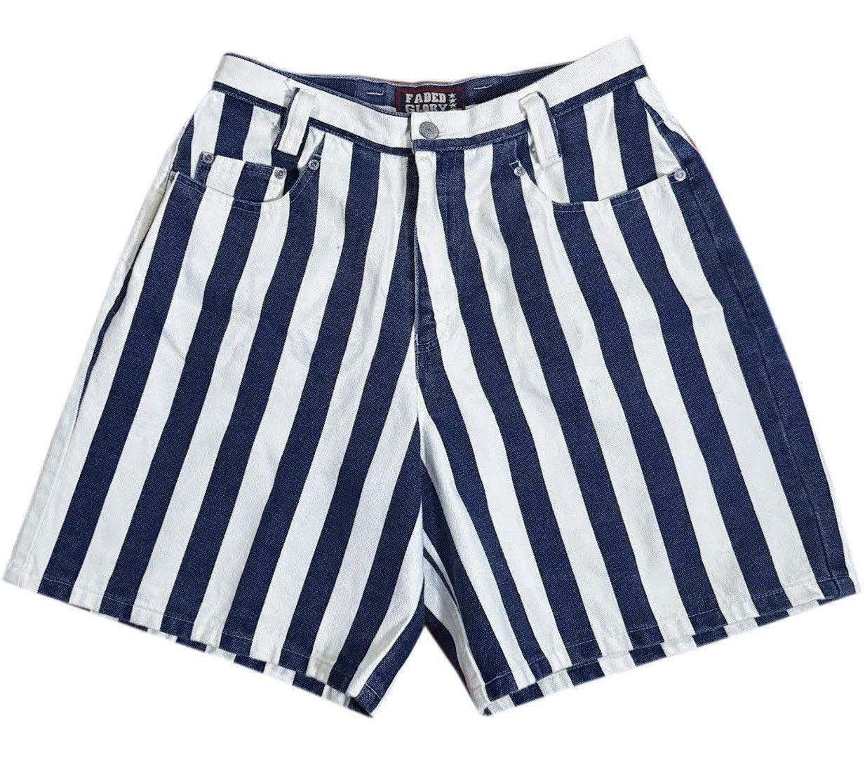 Faded Glory Women's Vintage Faded Glory Striped Denim Blue Shorts 10 Size 32" / US 10 / IT 46 - 1 Thumbnail