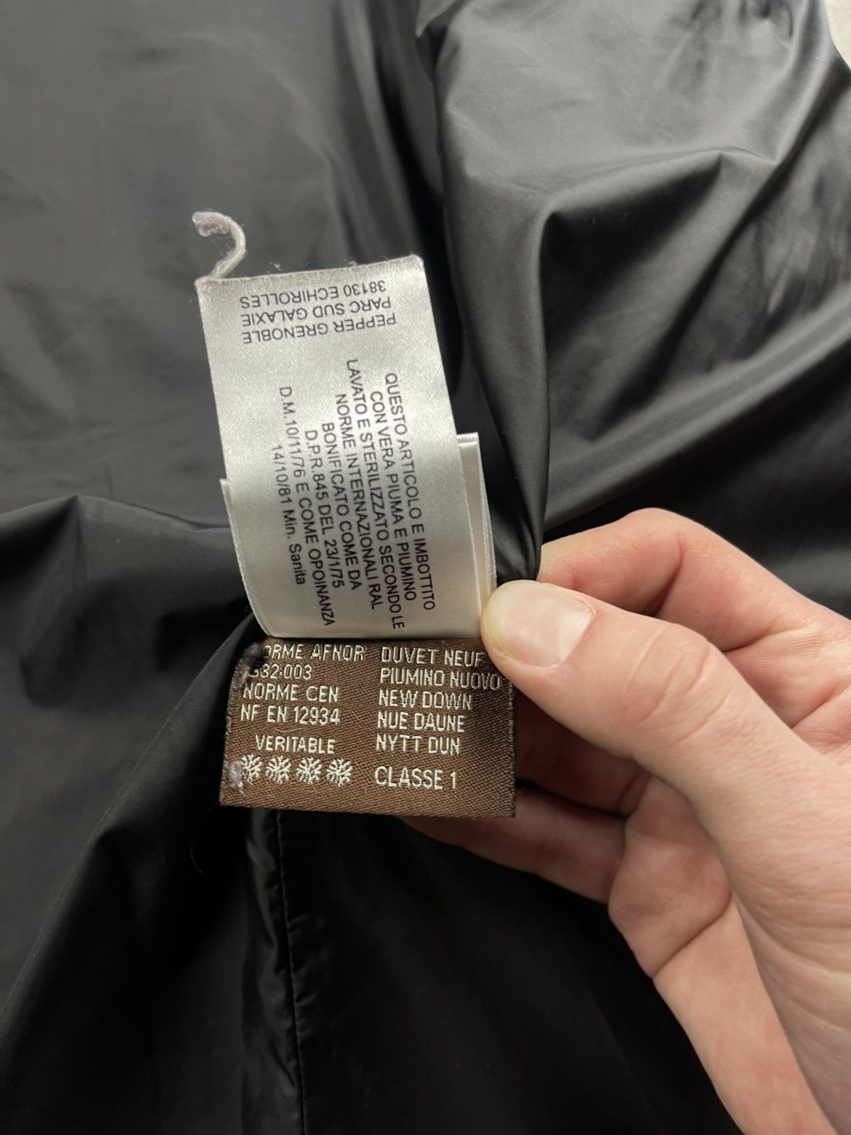 Moncler Moncler Archives Rare Long Black Down Coat with Hood Size M / US 6-8 / IT 42-44 - 14 Thumbnail