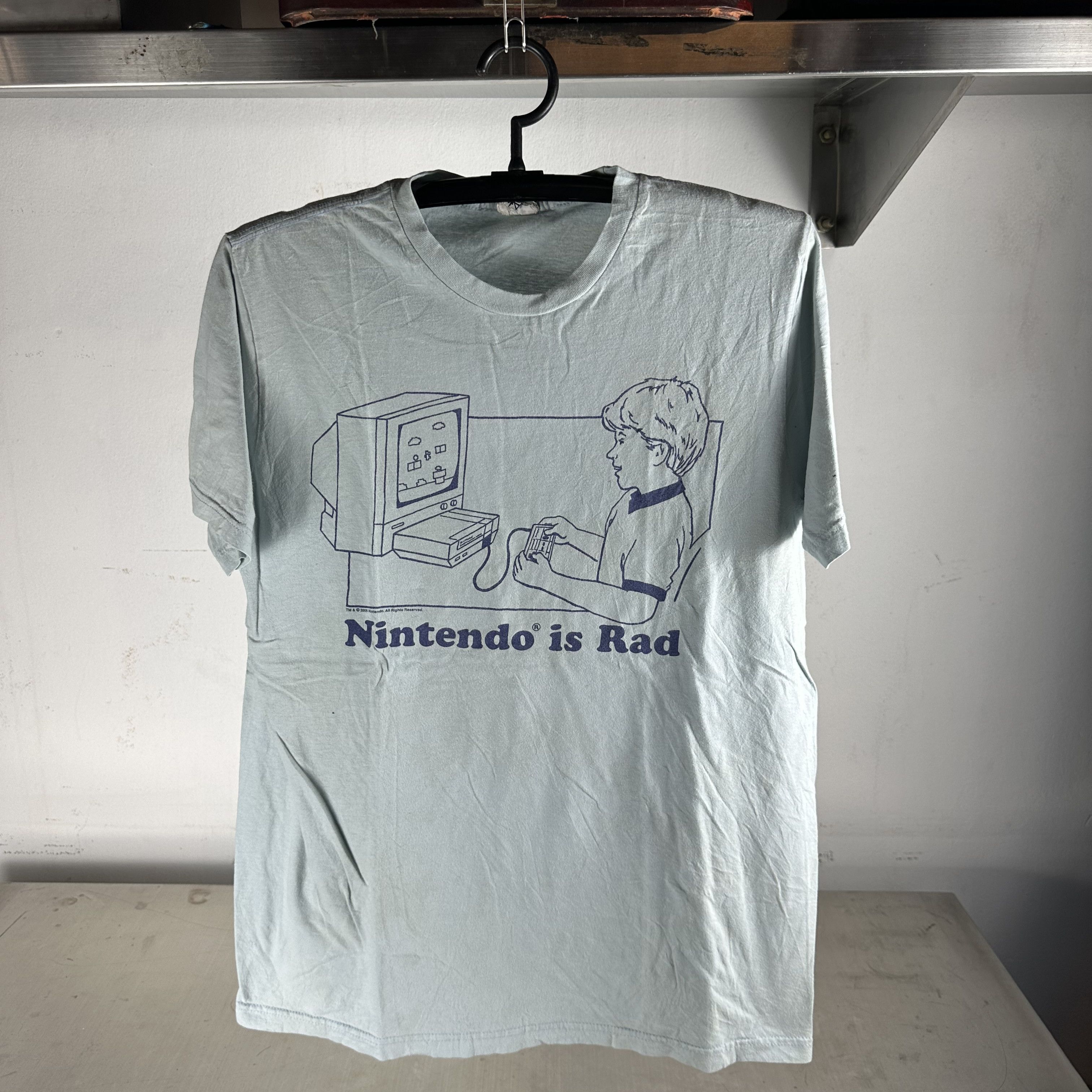 Vintage ​​​Vintage 2005 Nintendo Is Rad Video Game Graphic T-shirt Size US M / EU 48-50 / 2 - 1 Thumbnail