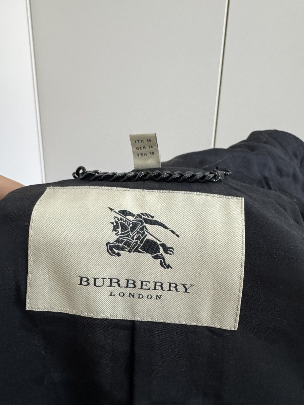Burberry Burberry vintage rare wool jacket with satin quilted Size M / US 6-8 / IT 42-44 - 5 Thumbnail