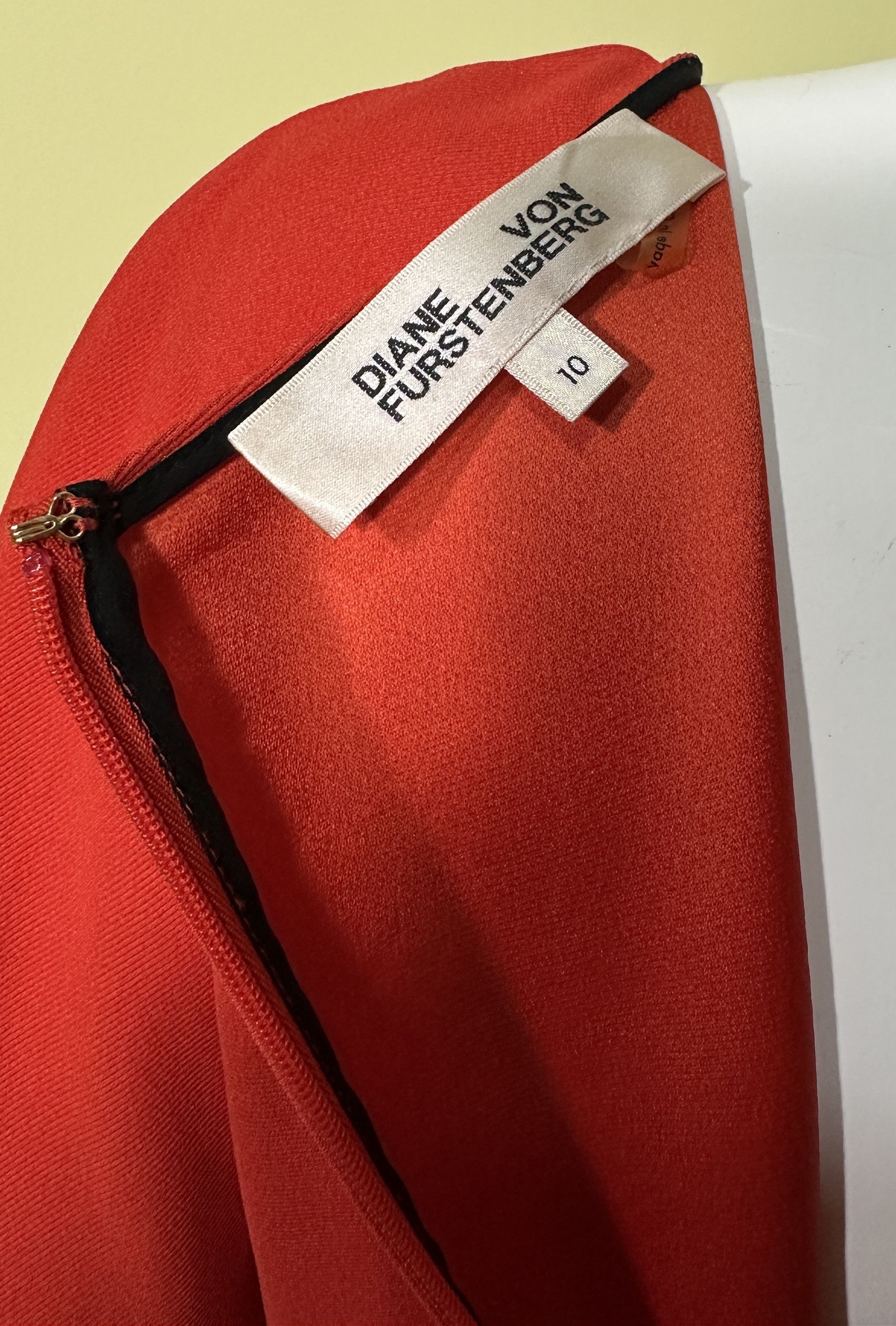 Diane von Furstenberg V-Neck Paneled Dress Sun Dried Tomato Size L / US 10 / IT 46 - 6 Thumbnail