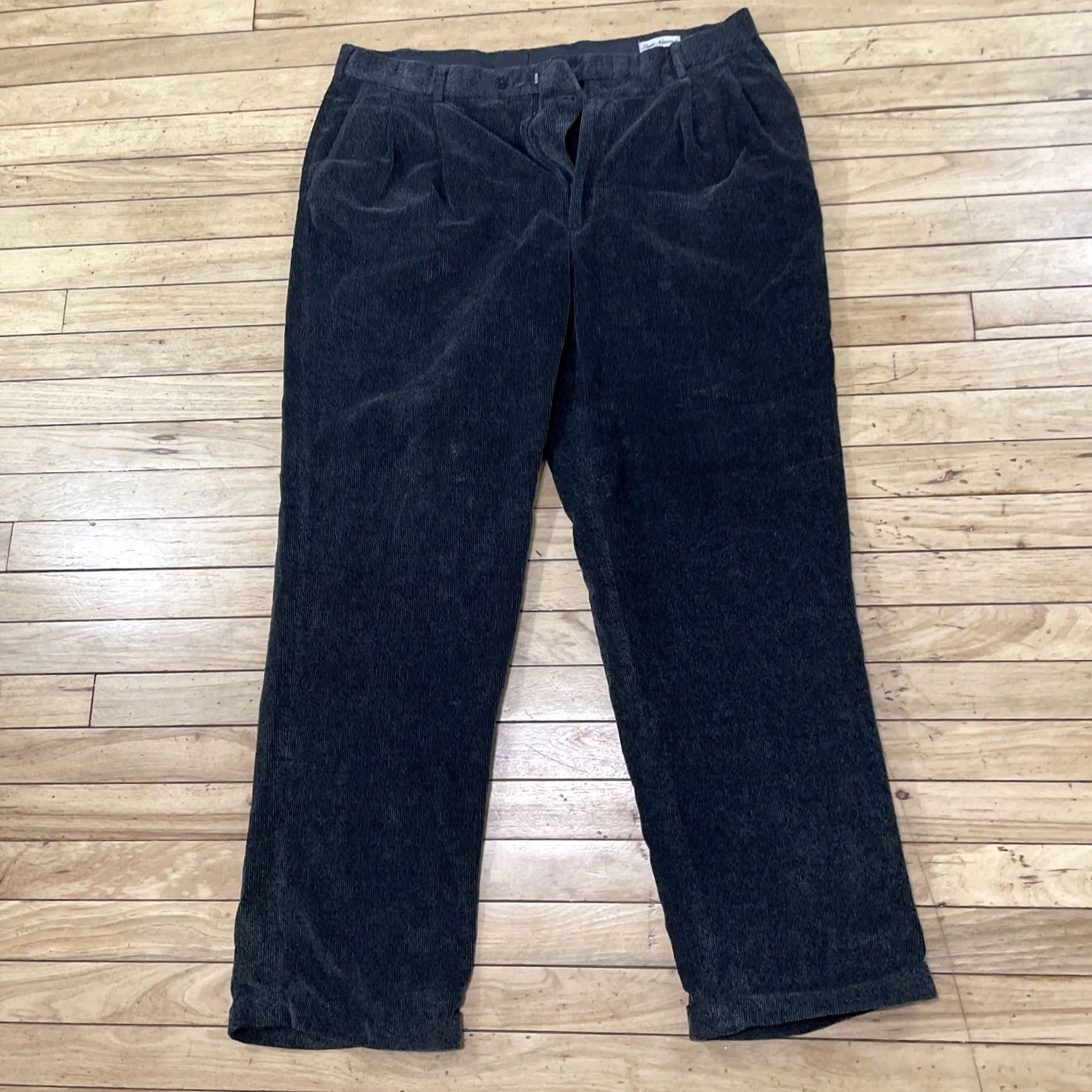 Vintage VINTAGE LINEA NATURALE Pleated Corduroy Pants Men 36x32 Charcoal Gray 90s Wale Jeans Pants Mens Size US 36 / EU 52 - 3 Thumbnail