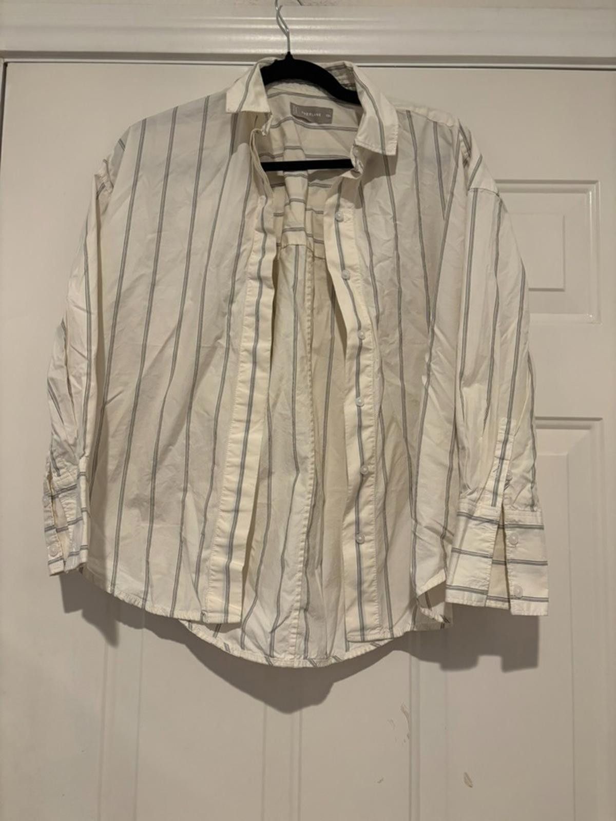 Designer Women's oversized XXS Everlane cream pinstripe blouse #668 Size XXS / US 00 / IT 34 - 1 Thumbnail