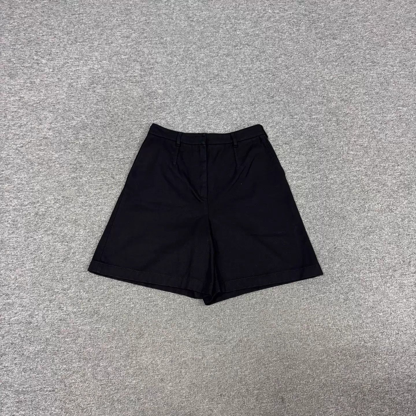 Prada Prada Black Triangle Logo Drawstring Short 42S 99New Size 28" / US 6 / IT 42 - 2 Thumbnail
