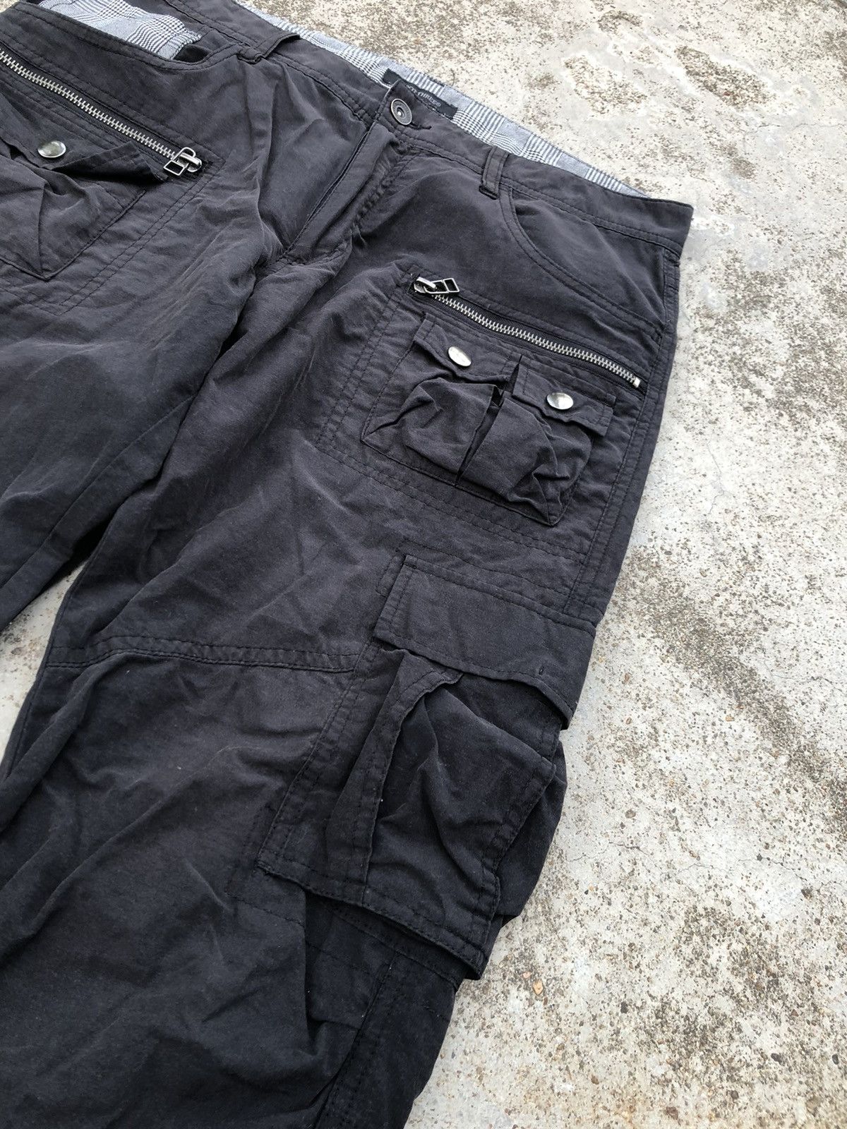 Seditionaries MULTIPOCKET ZIPPER THREE QUARTER PANT BY ROOT THREE Size US 32 / EU 48 - 3 Thumbnail