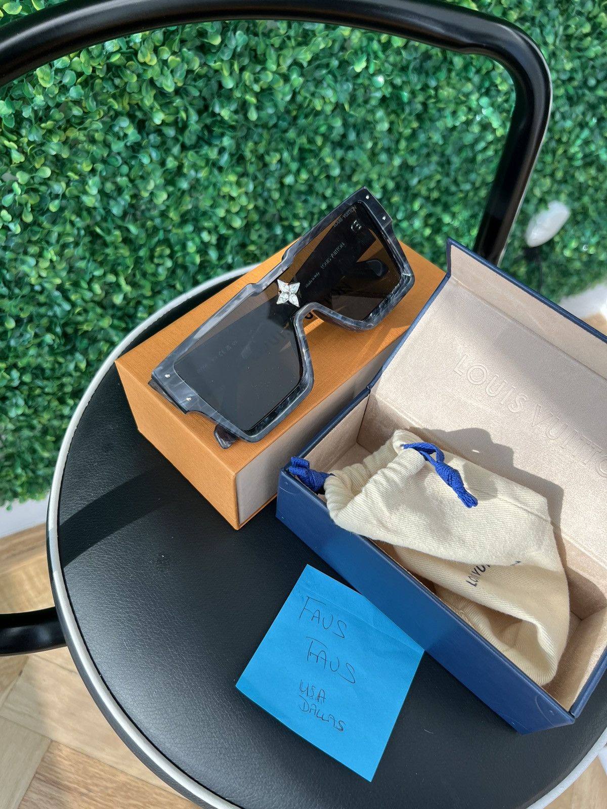 Louis Vuitton LV Cyclone Glasses (RARE MARBLE) Size ONE SIZE - 8 Thumbnail