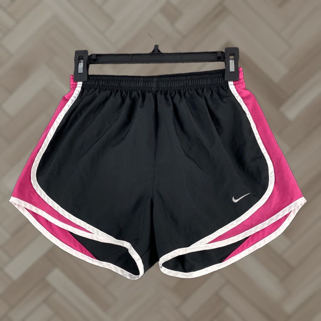 Nike Nike Women’s Lined Running Shorts Black Pink Size S / 40-44 40-44 Black Pink Nike Women’s Lined Running Shorts Size S / 40-44 Size 28" / US 6 / IT 42 - 1 Thumbnail
